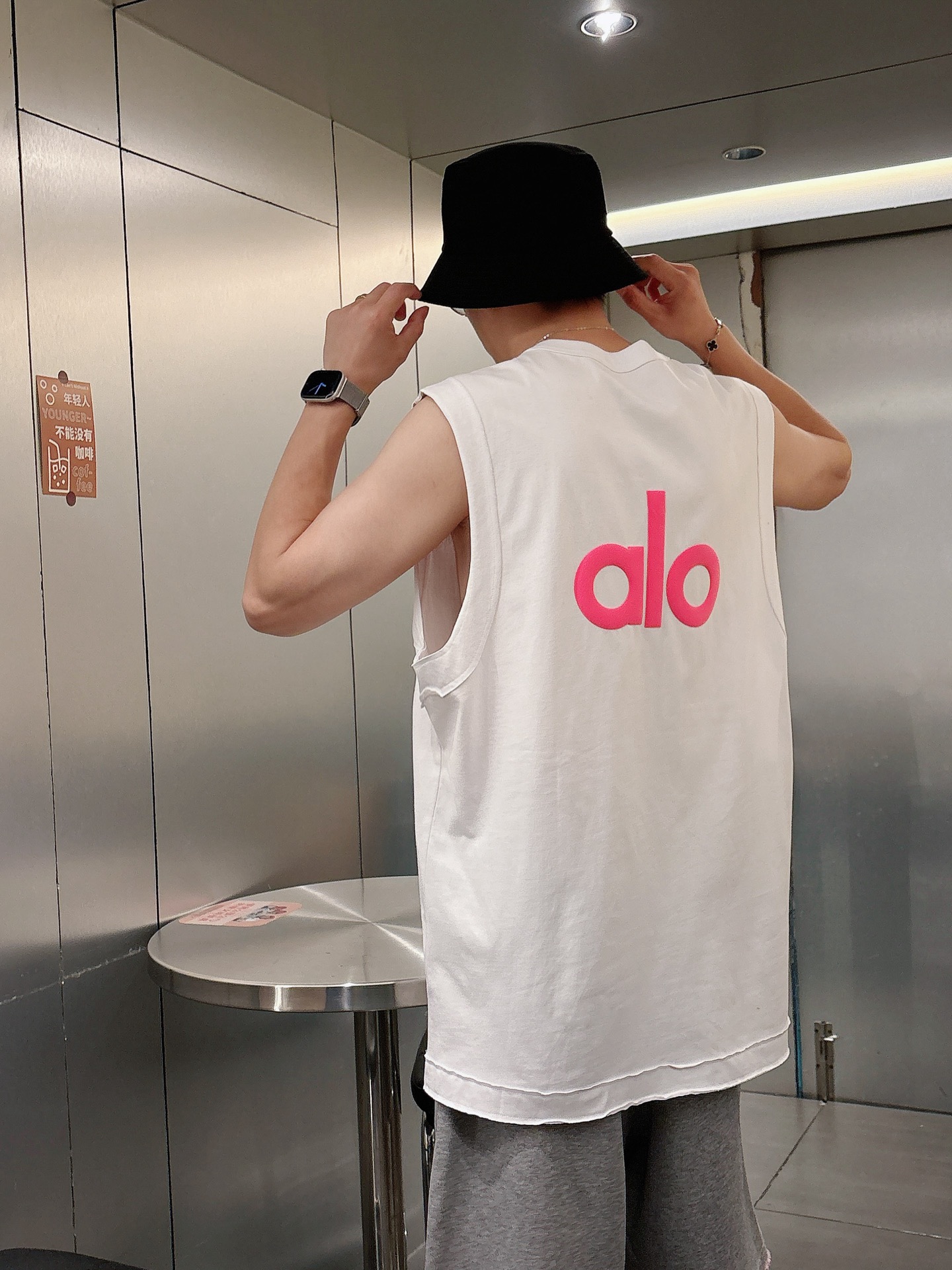 背心 短裤  alo🔥🔥夏季新款背心！采用优质棉质面料，高弹舒适细腻，耐穿性能强。搭配亮色厚发泡logo