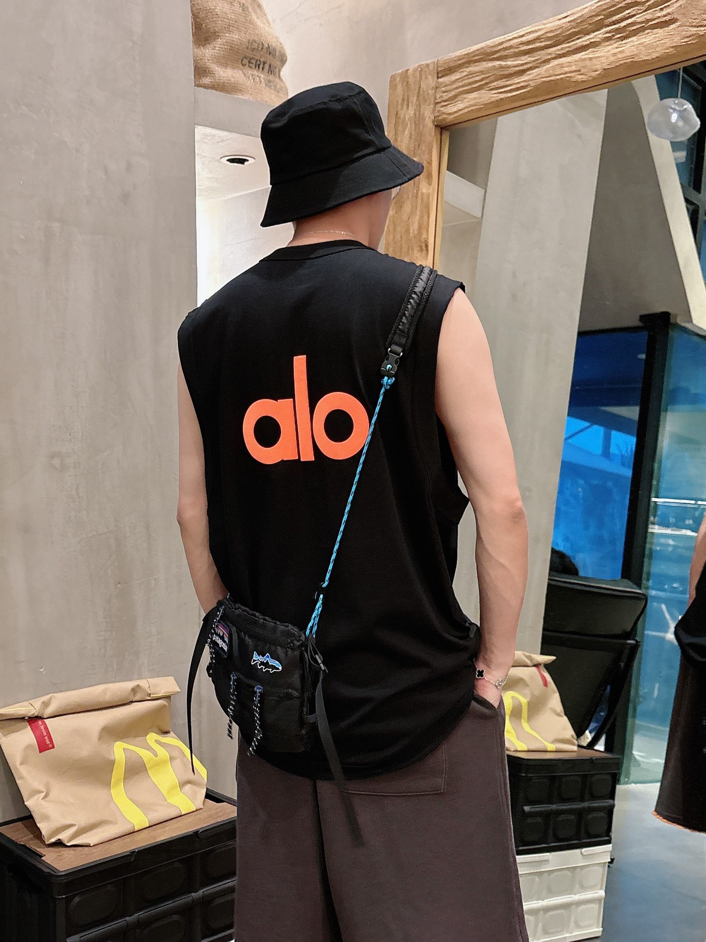 背心 短裤  alo🔥🔥夏季新款背心！采用优质棉质面料，高弹舒适细腻，耐穿性能强。搭配亮色厚发泡logo