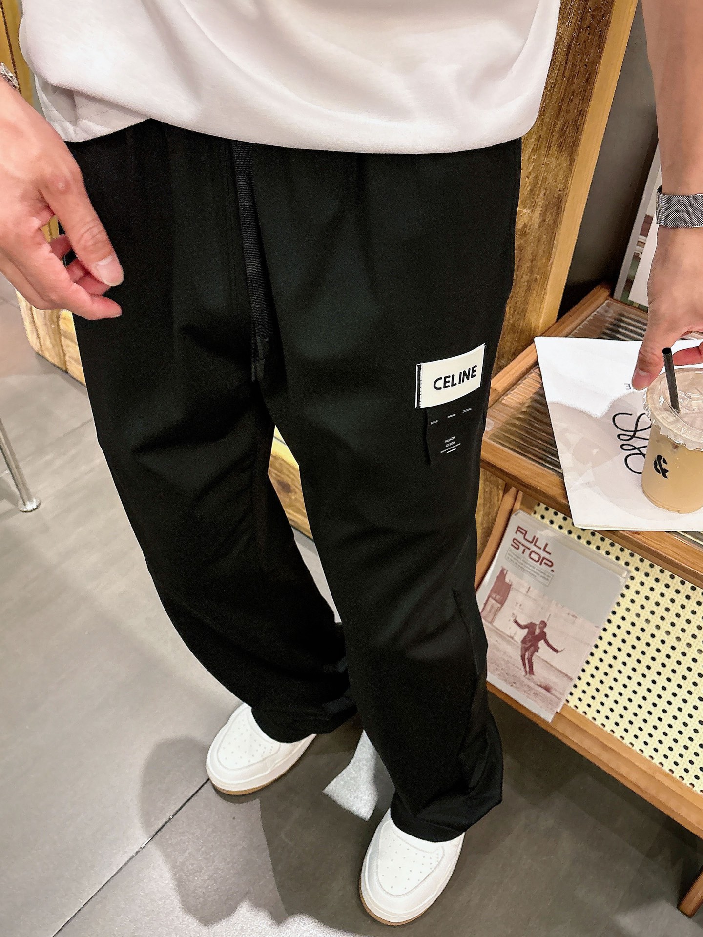 Celine’s New Summer Thongs: High-Quality Silk Fabric, Cozy Air, Spectrum Design, Side-Marked Dots - 图片 5