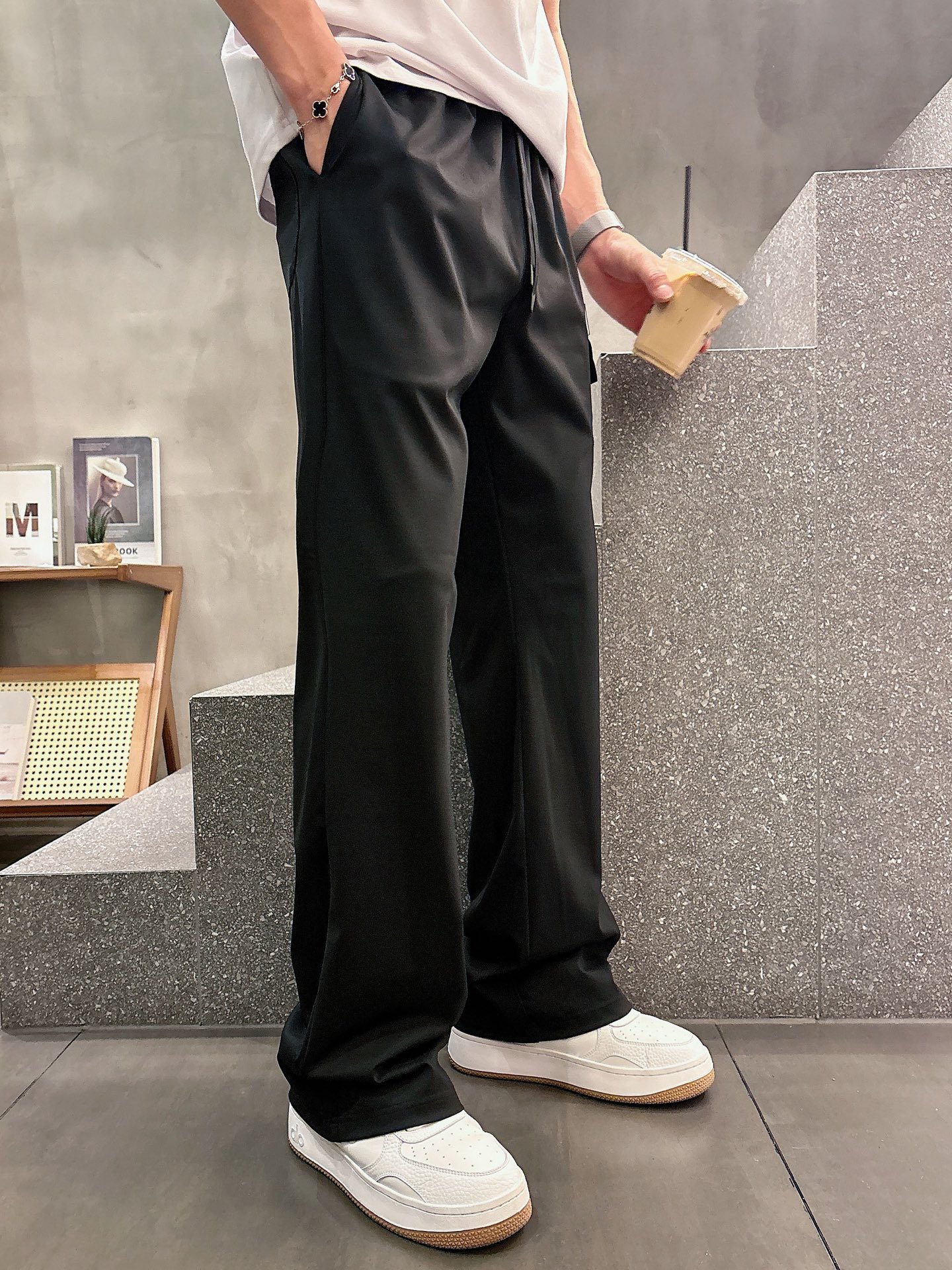Celine’s New Summer Thongs: High-Quality Silk Fabric, Cozy Air, Spectrum Design, Side-Marked Dots - 图片 8