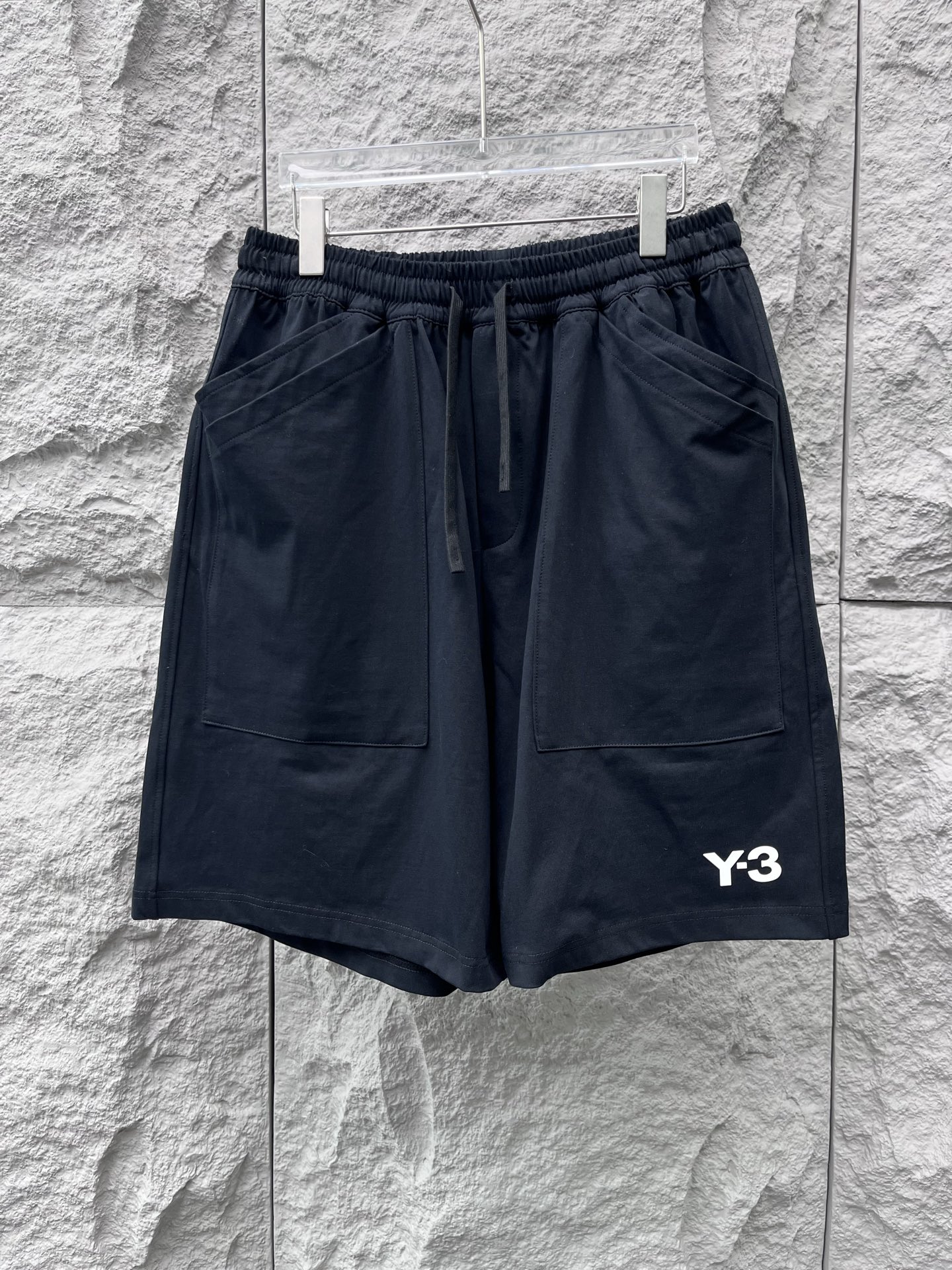 “New Summer Shorts: Light, Thin, High-Quality Fabrics, Great Design, Various Sizes Available”