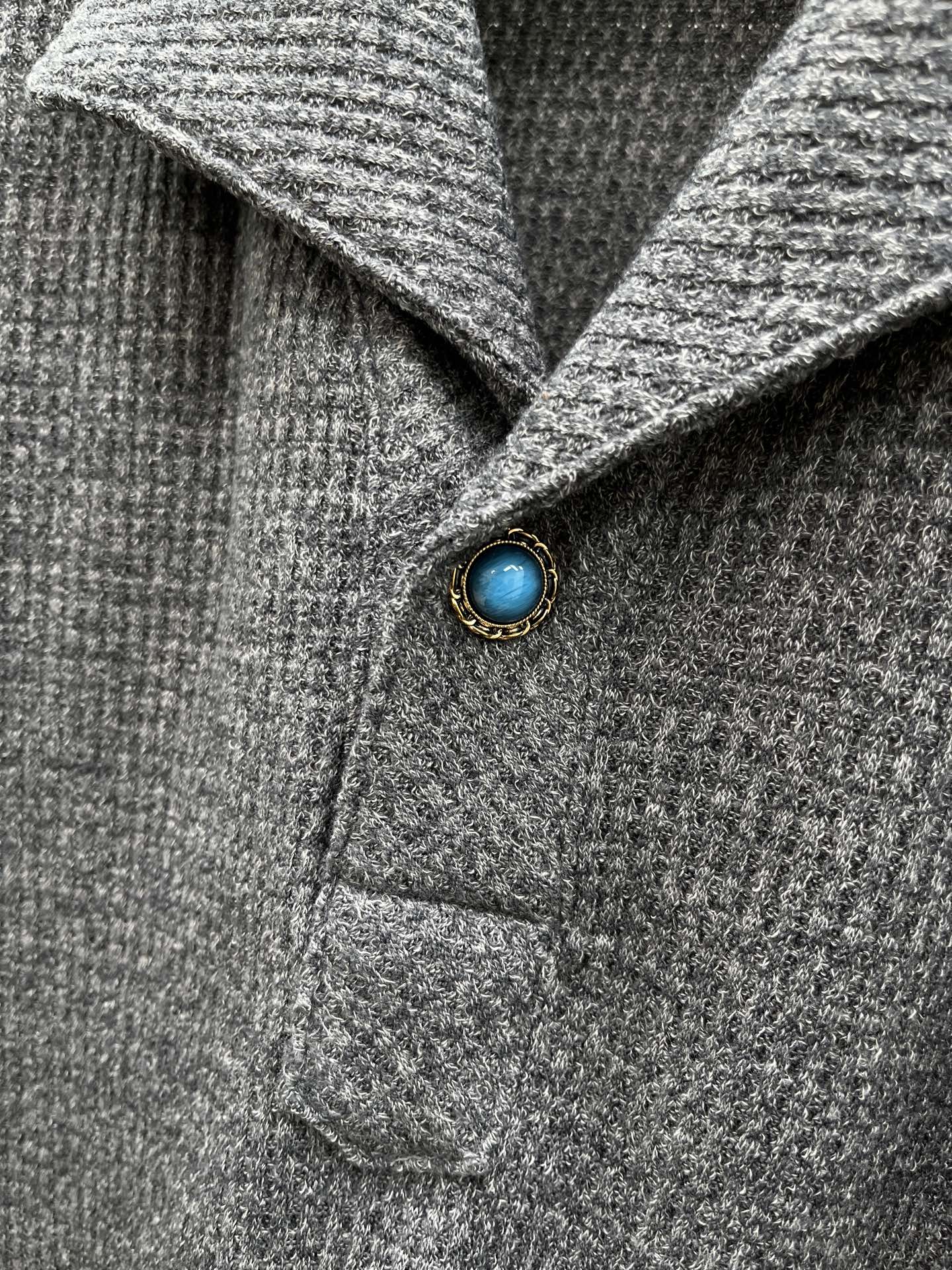 驴家🔥🔥秋季新款长袖，采用带有细腻的纹理质感，宽松直筒版型，舒适不挑身材既能单穿亦能内搭，后背简洁无拼接