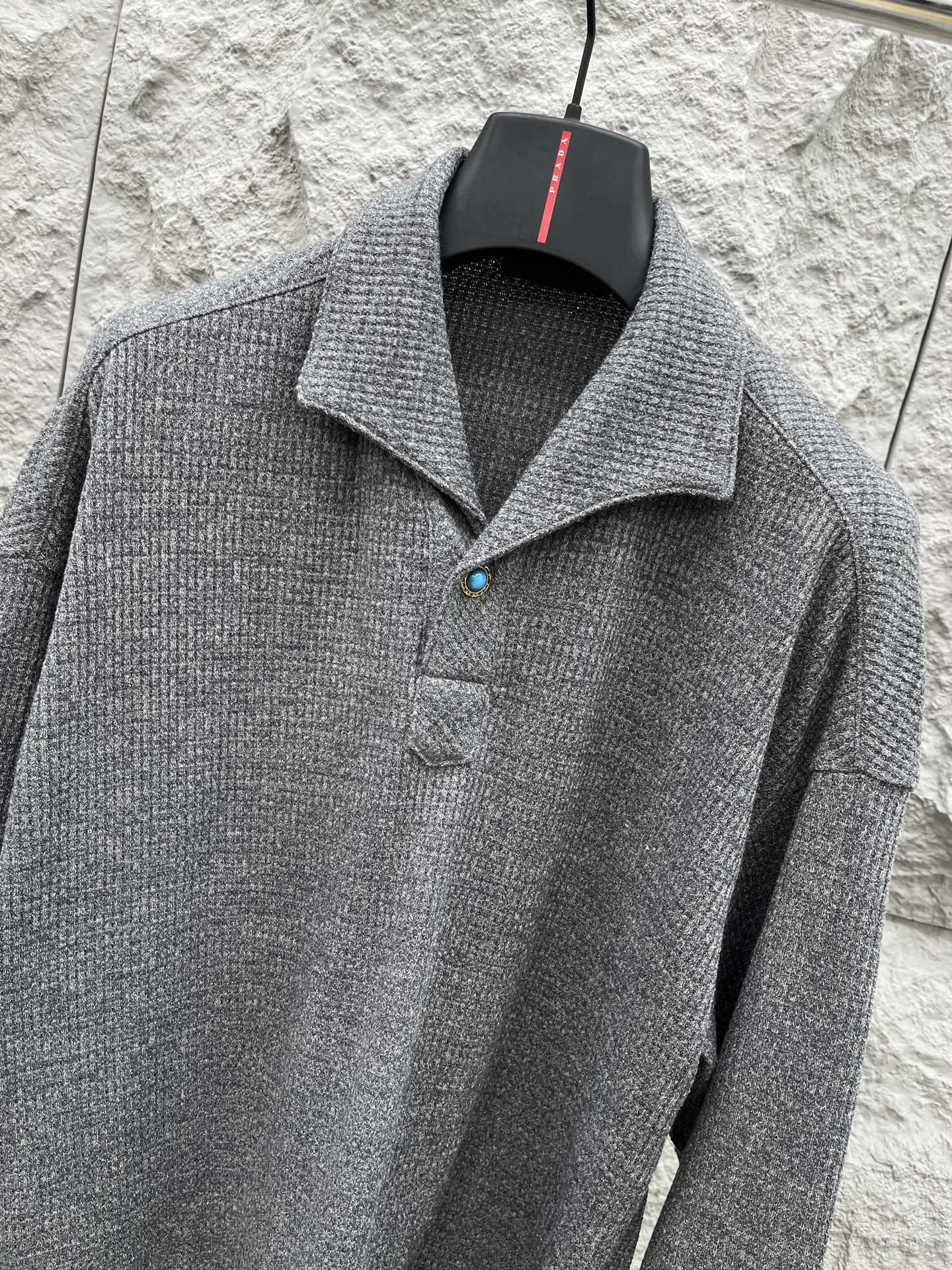 驴家🔥🔥秋季新款长袖，采用带有细腻的纹理质感，宽松直筒版型，舒适不挑身材既能单穿亦能内搭，后背简洁无拼接