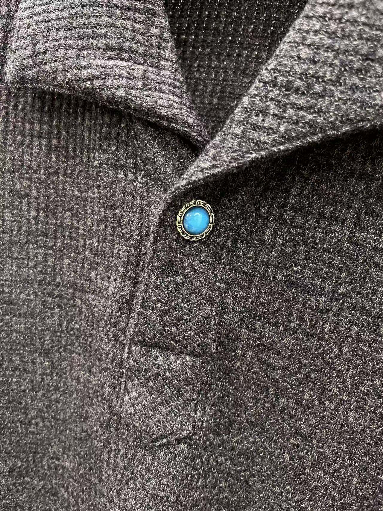 驴家🔥🔥秋季新款长袖，采用带有细腻的纹理质感，宽松直筒版型，舒适不挑身材既能单穿亦能内搭，后背简洁无拼接