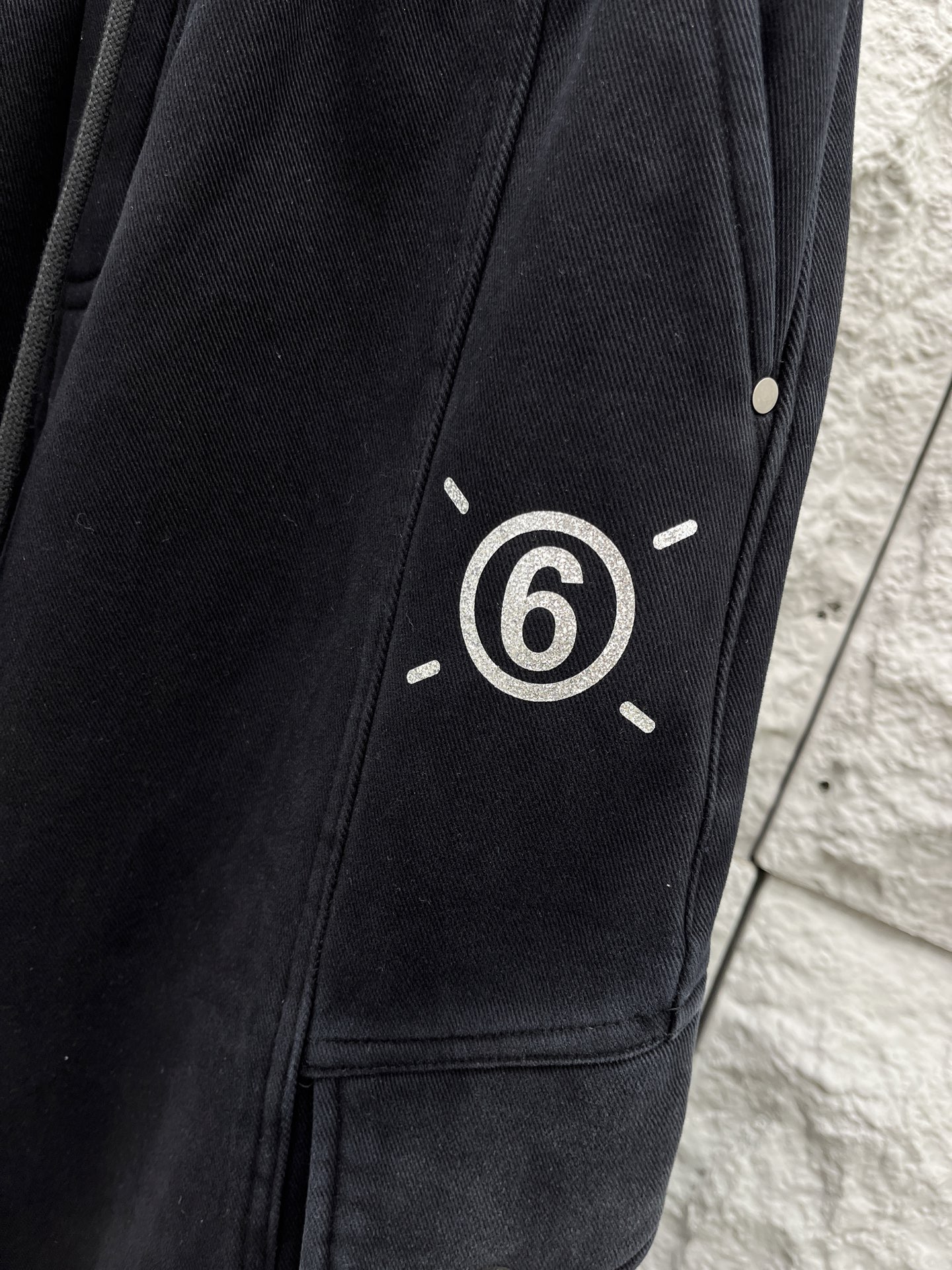 马吉拉🔥🔥冬季新款休闲裤，整款休闲裤非常高档，面料与版型都是极其精良的，着穿这种高档的裤装真的是很有档次