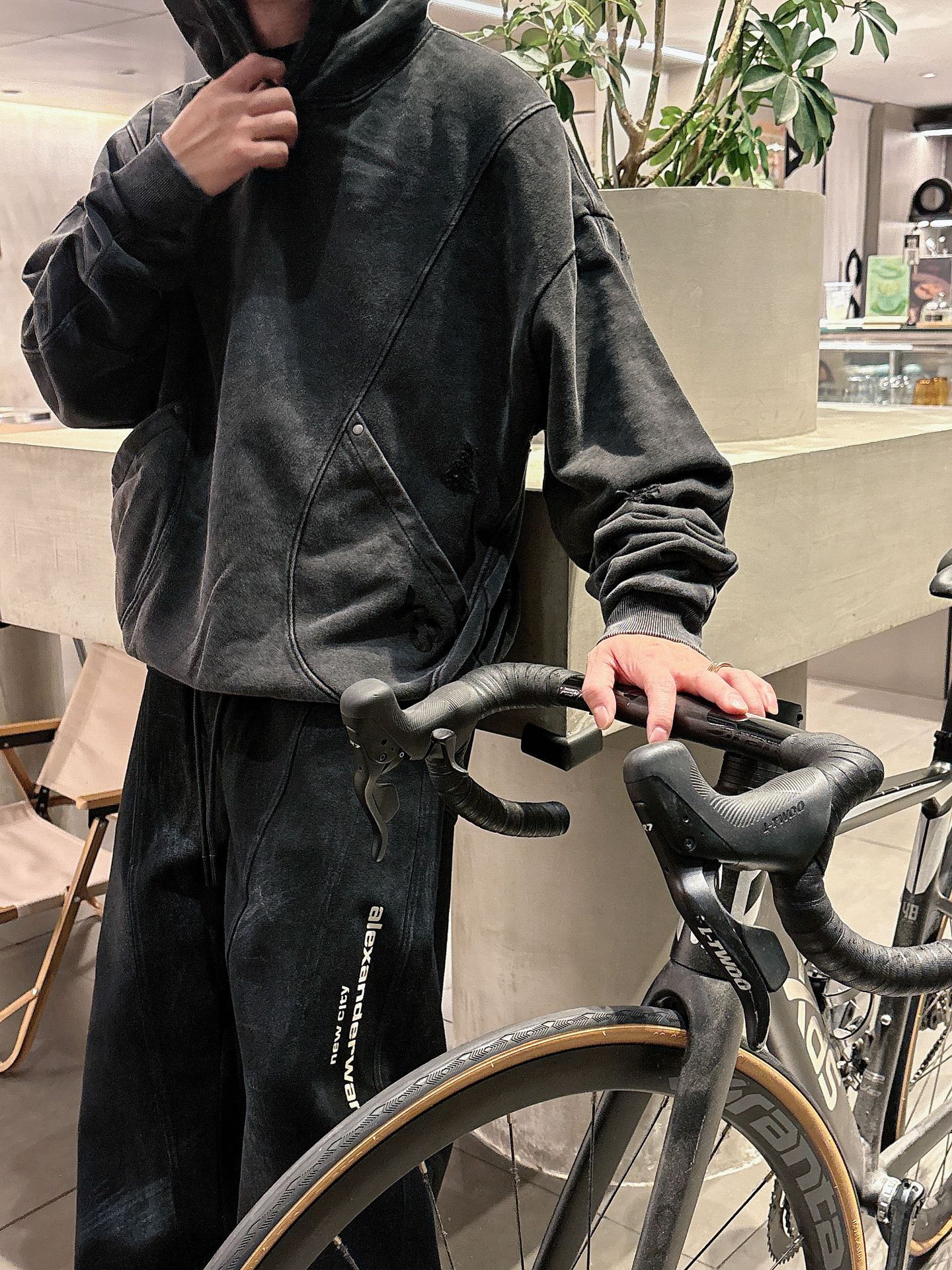 Y.3🔥🔥秋冬新款卫衣，采用进口优质材质的面料，中等厚度，面料自带微弹，具有空气感，触感极好且质感非常棒