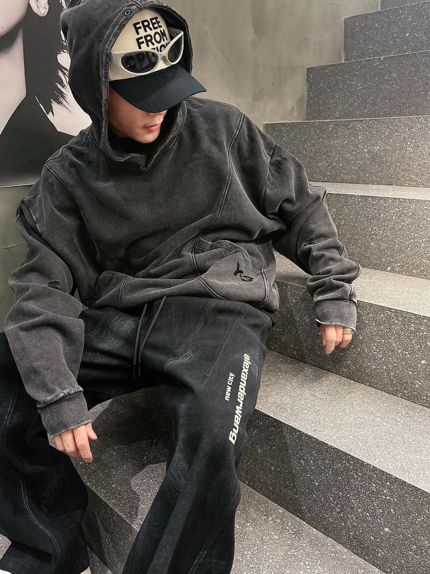 Y.3🔥🔥秋冬新款卫衣，采用进口优质材质的面料，中等厚度，面料自带微弹，具有空气感，触感极好且质感非常棒