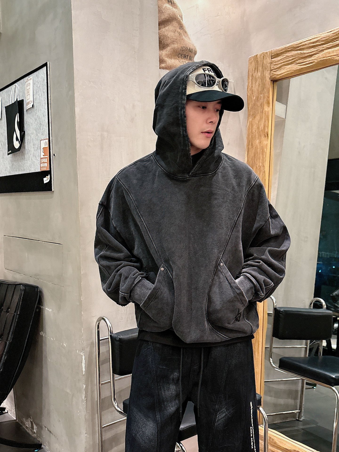 Y.3🔥🔥秋冬新款卫衣，采用进口优质材质的面料，中等厚度，面料自带微弹，具有空气感，触感极好且质感非常棒