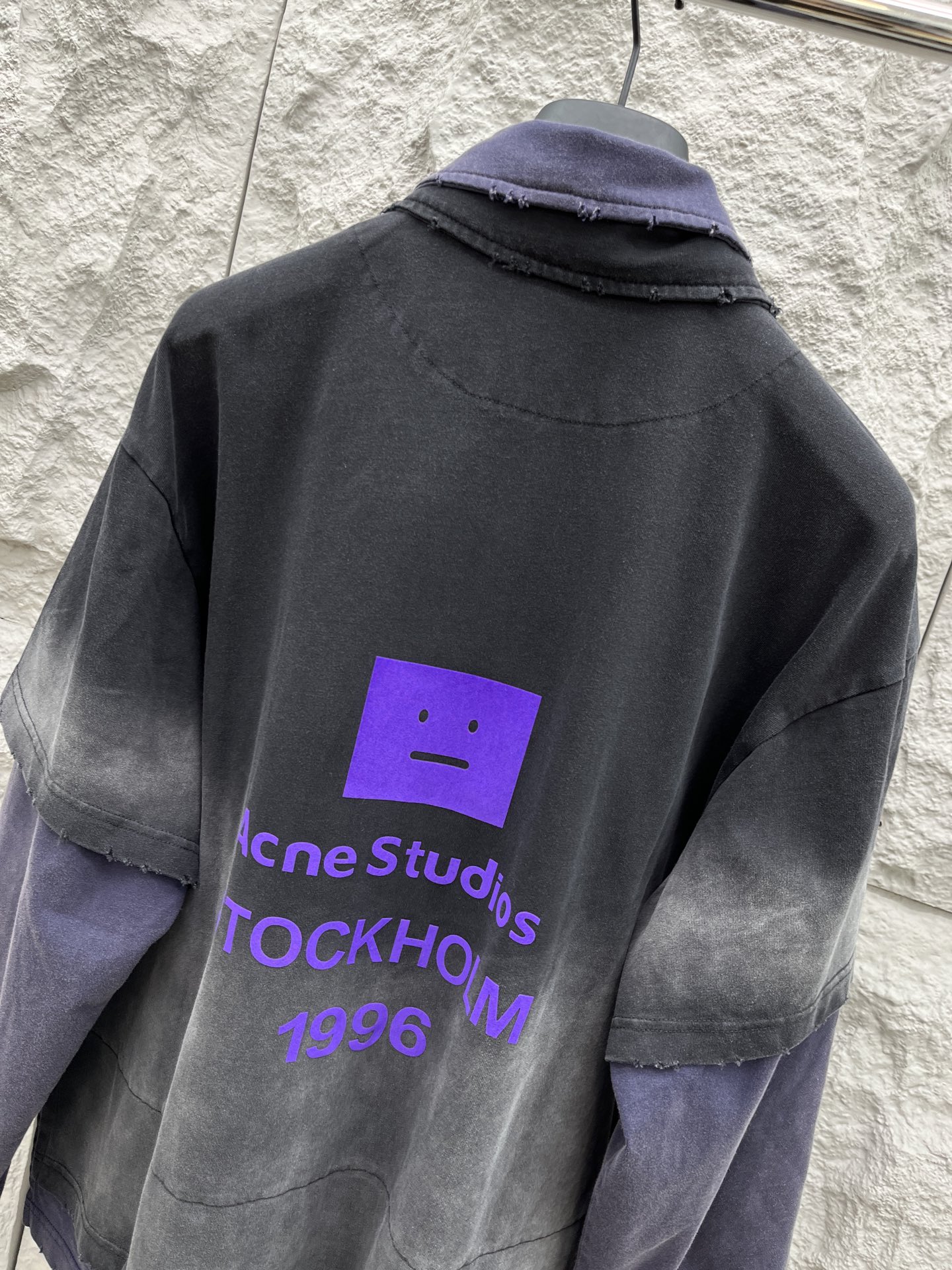 Acn🔥🔥秋冬假两件新款长袖，面料采用优质棉质面料，厚实有质感，平整硬挺有型，假两件设计撞色格子拼接穿出