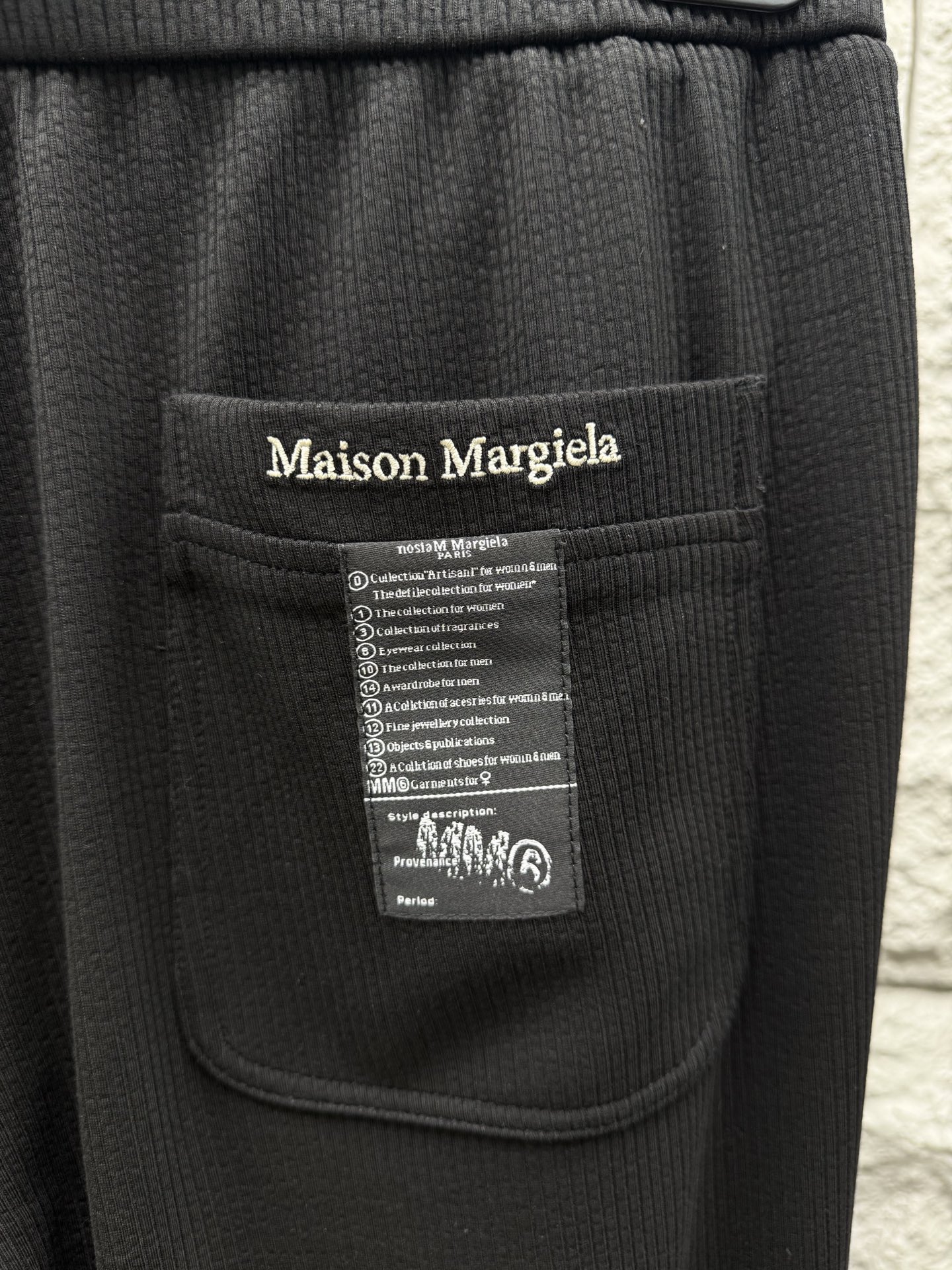 马吉拉🔥🔥春夏新款刺绣标签天丝混纺休闲裤，高端男士必备超柔超弹直筒裤。特供顶级渠道分享，后口袋贴布标签l