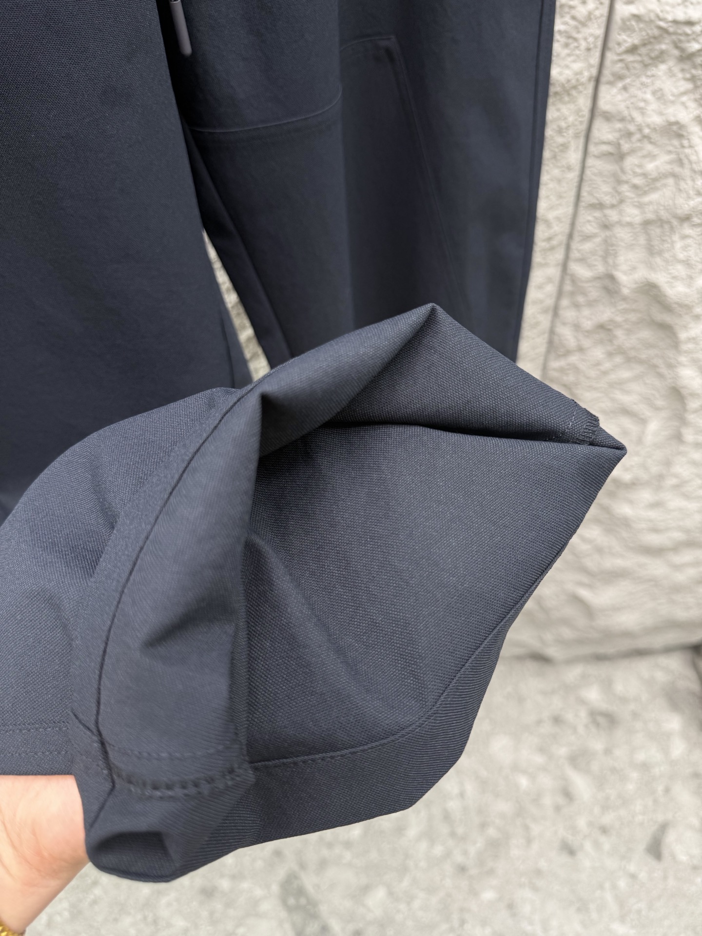 Lulu🔥🔥春夏新款梭织斜纹棉弯刀休闲裤，男士刺绣LOGO点缀弯刀高街长裤。独家渠道，全定制梭织工艺斜纹