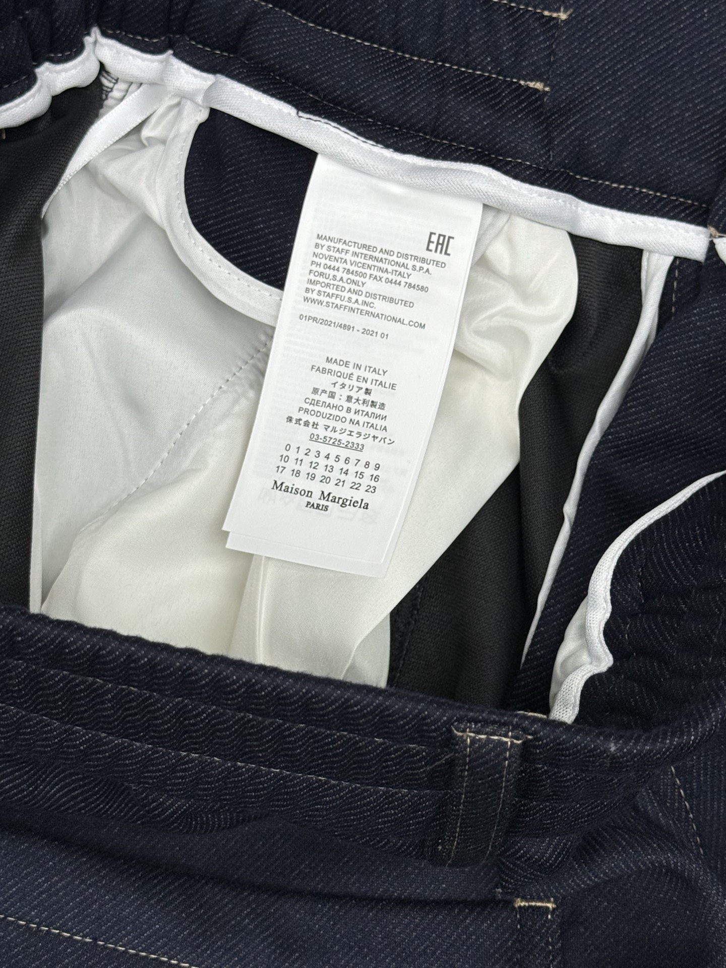 马吉拉🔥🔥春夏新款天丝混纺垂感休闲裤，高端男士必备超柔超弹直筒裤。特供顶级渠道分享，辨识度超高。用面料征