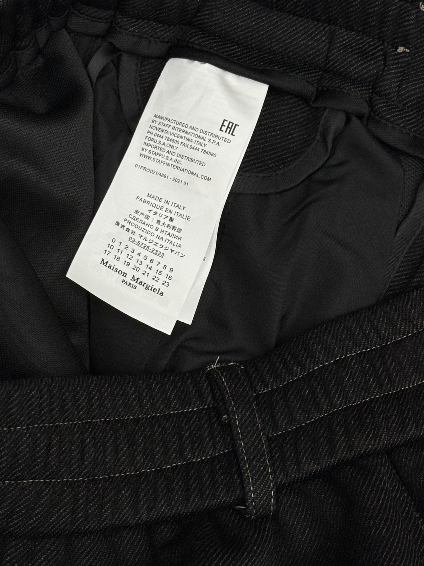 马吉拉🔥🔥春夏新款天丝混纺垂感休闲裤，高端男士必备超柔超弹直筒裤。特供顶级渠道分享，辨识度超高。用面料征