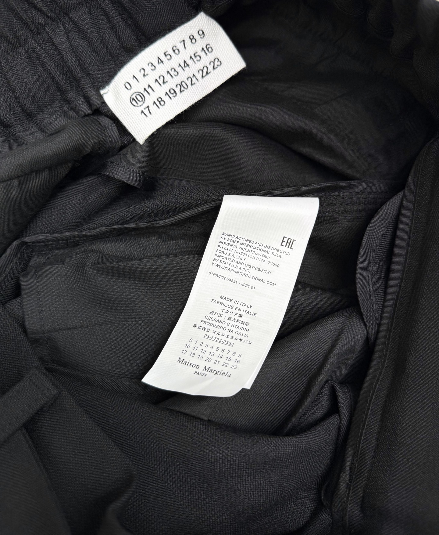 马吉拉🔥🔥春夏新款宽松阔腿休闲西裤，压褶设计简直是神来之笔，不仅增加了裤子的层次感，还超级显瘦，抽绳视觉