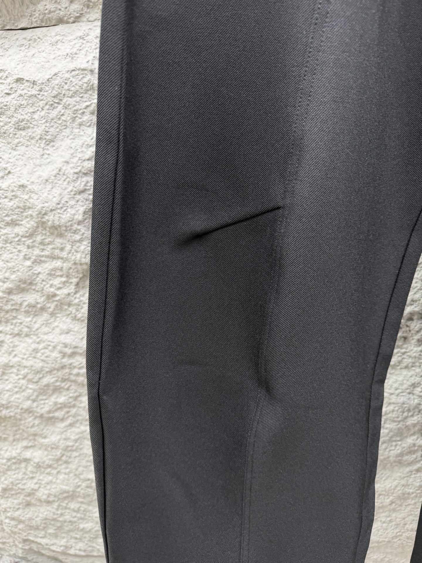 罗意威🔥🔥春夏新款休闲西裤，香港洋行渠道货，高级优质棉质面料，细腻柔软程度非同一般。金属标识增添看点，处