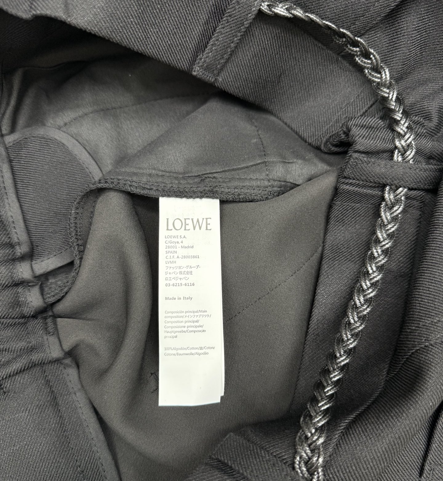 罗意威🔥🔥春夏新款休闲西裤，香港洋行渠道货，高级优质棉质面料，细腻柔软程度非同一般。金属标识增添看点，处