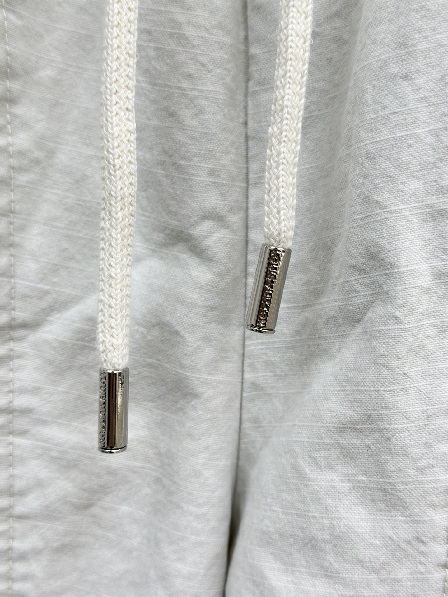 驴家🔥🔥夏季新款短裤，采用优质斜纹棉水洗面料，水洗工艺超级好看，超级舒适透气。整体设计超级好看，炫酷百搭