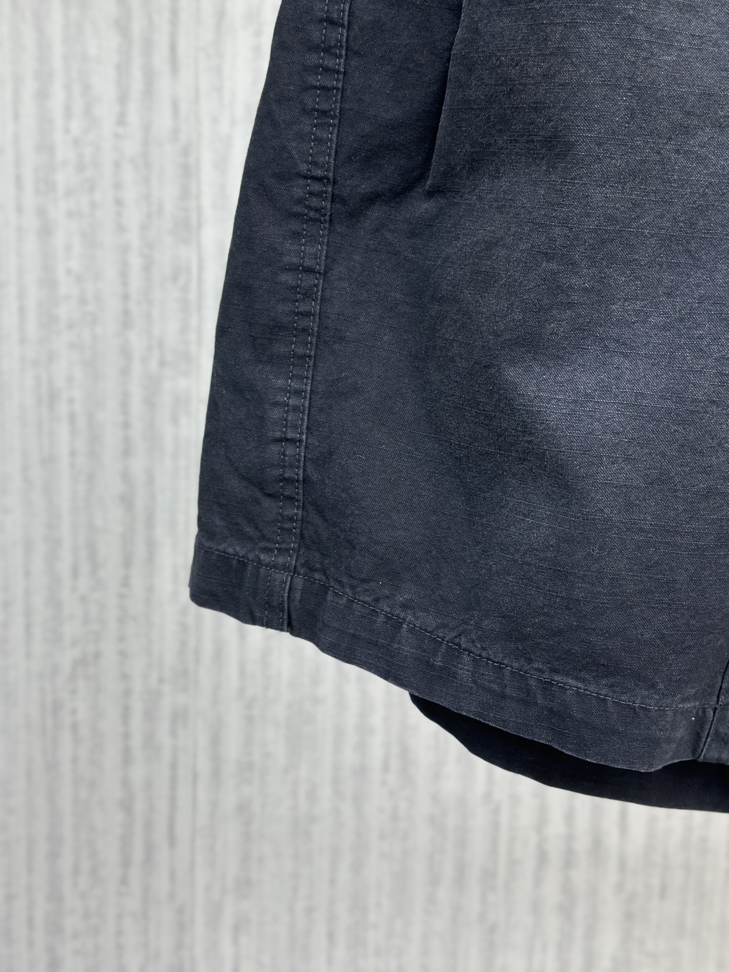 驴家🔥🔥夏季新款短裤，采用优质斜纹棉水洗面料，水洗工艺超级好看，超级舒适透气。整体设计超级好看，炫酷百搭