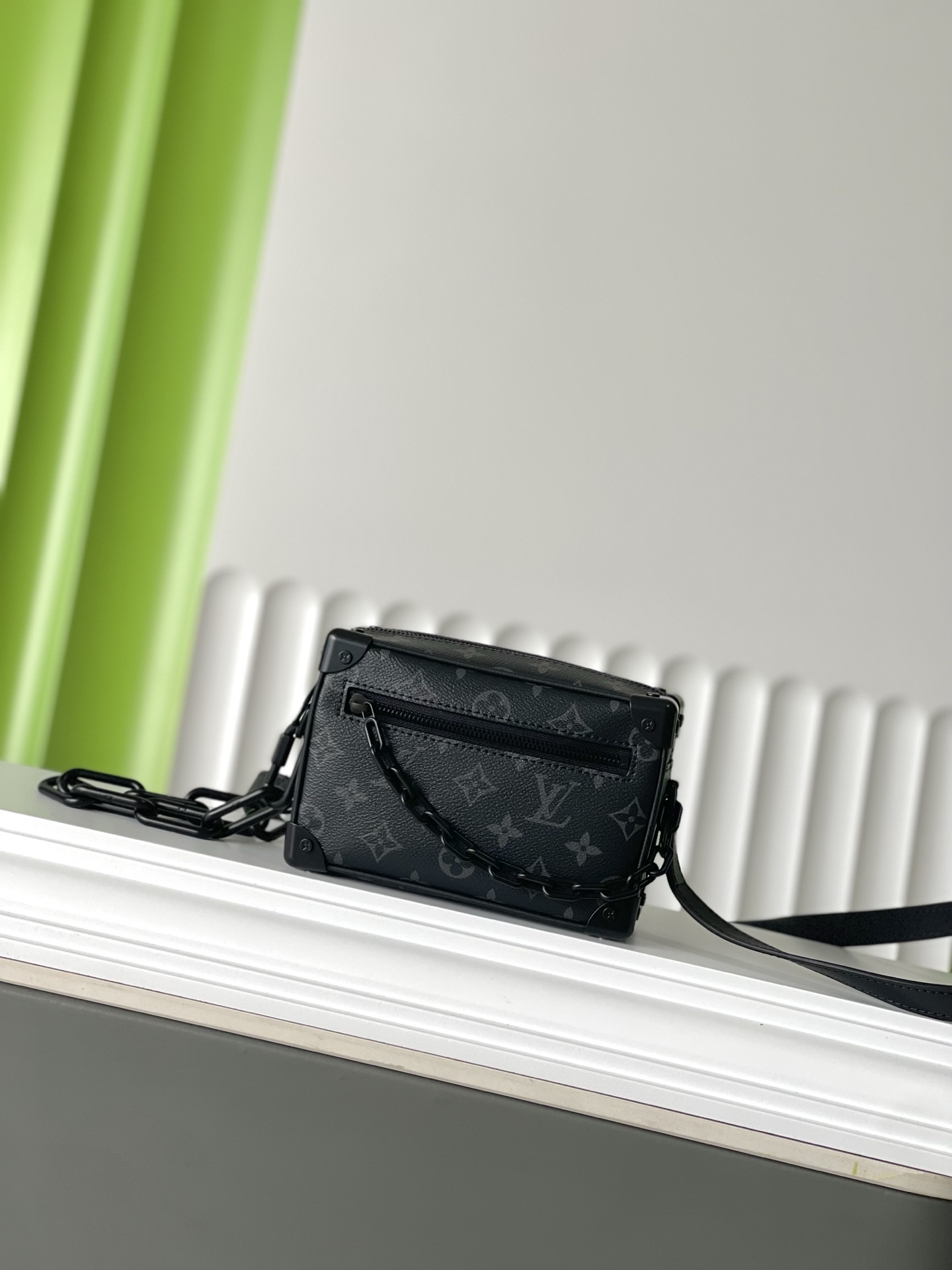 NO:208019,Purchase price M44735 18.5×13×8 SOFT TRUNK Black Flower Chain Pack Top Original Slot Code Change Chip, LV [Top Original Slot], louis vuitton19860909拿货价 M44735 18.5×13×8 SOFT TRUNK 黑花链条包 顶级原单 变码芯片,LV【顶级原单】,louis vuitton,Bag