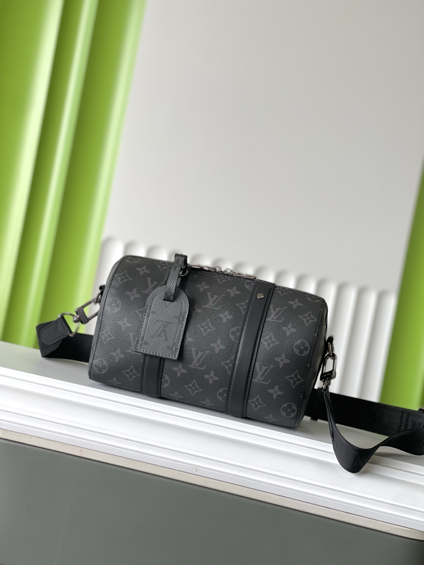 NO:208024,Purchase price M45936 27×17×13 CITY KEEPALL Black Flower Pillow Bag Top Original Order Change Code Chip, LV [Top Original Order], louis vuitton19860909拿货价 M45936 27×17×13 CITY KEEPALL 黑花枕头包 顶级原单 变码芯片,LV【顶级原单】,louis vuitton,Bag