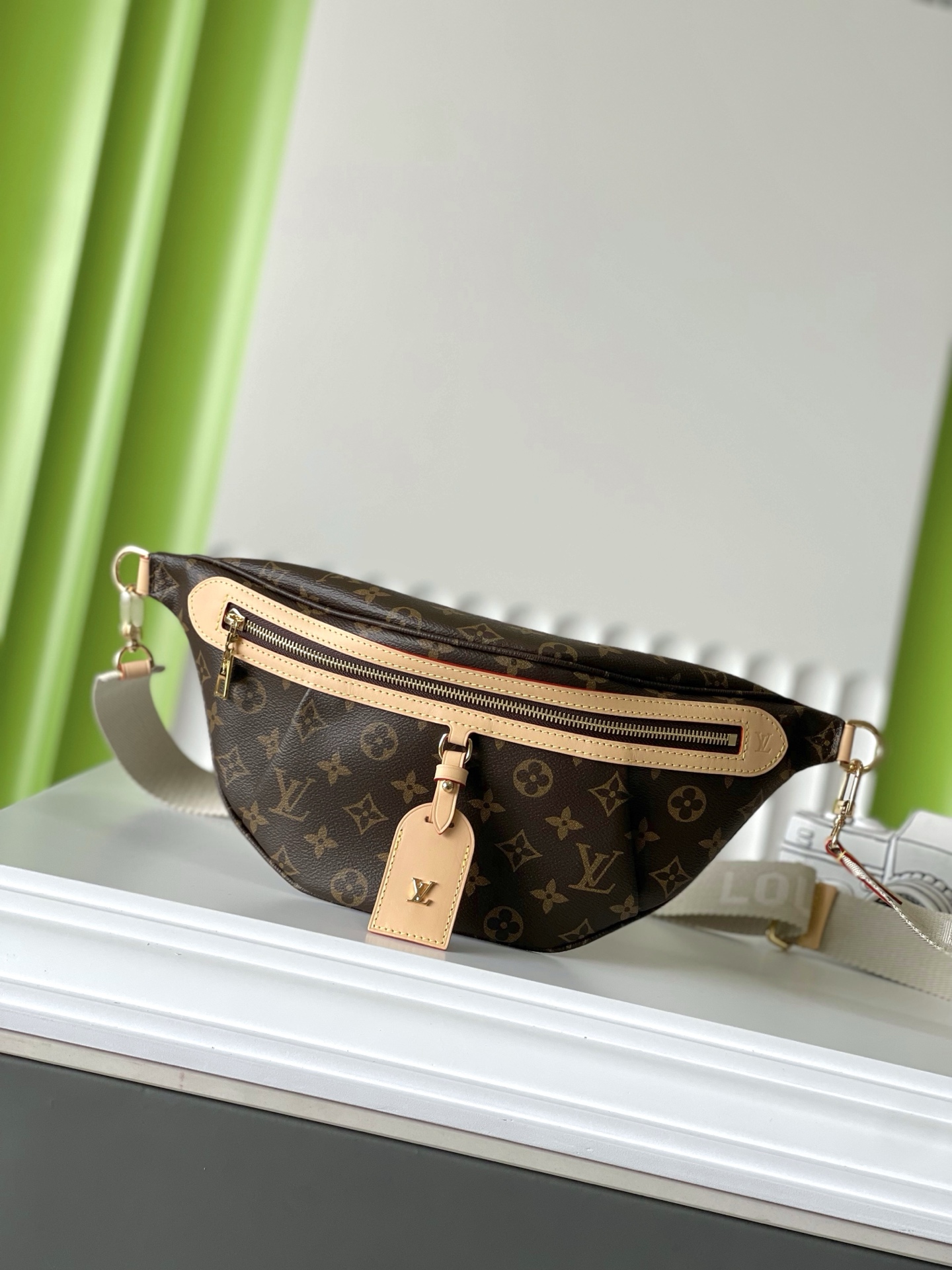 NO:212427,M46784 38×16×7.5 BUMBAG Presbyterian waist bag Top original order Change code chip, LV [top original order], manolo blahnik, louis vuitton19860909M46784 38×16×7.5 BUMBAG 老花腰包 顶级原单 变码芯片,LV【顶级原单】,manolo blahnik,louis vuitton,Bag