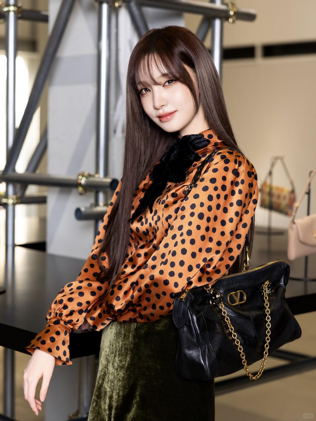 NO:802429,One set is available,,19860909一套都有,,,Women's clothing