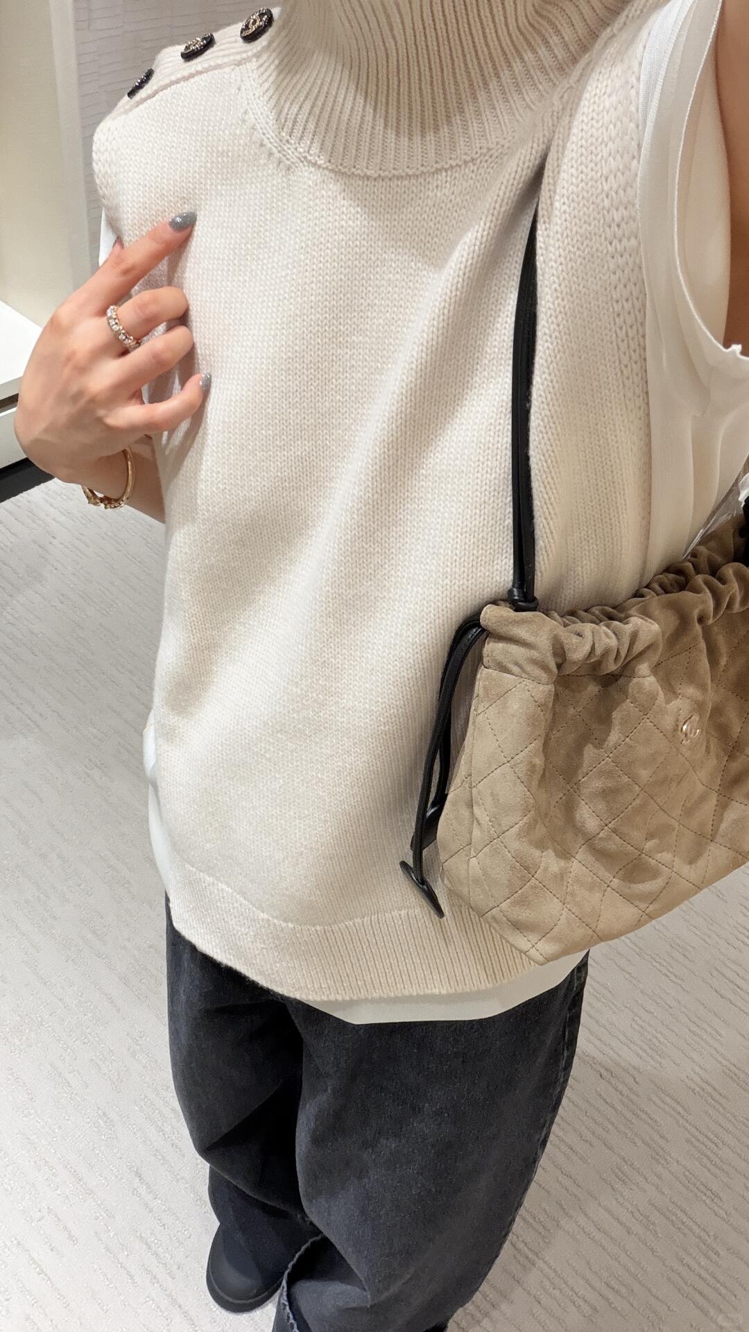 NO:927950,Pair it with the look,,19860909搭配look,,,Women's clothing