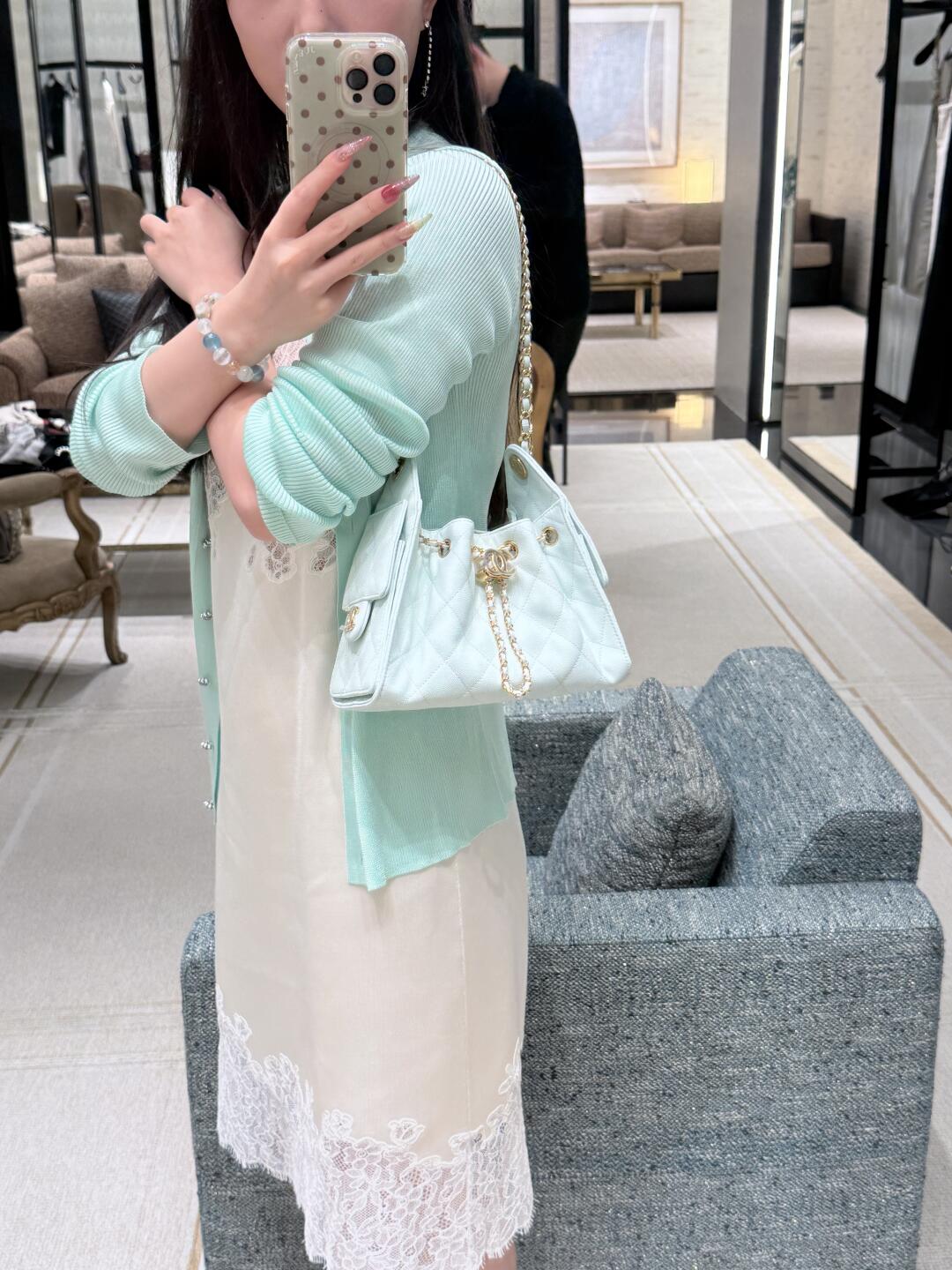 NO:935062,Pair it with the look,,19860909搭配look,,,Women's clothing