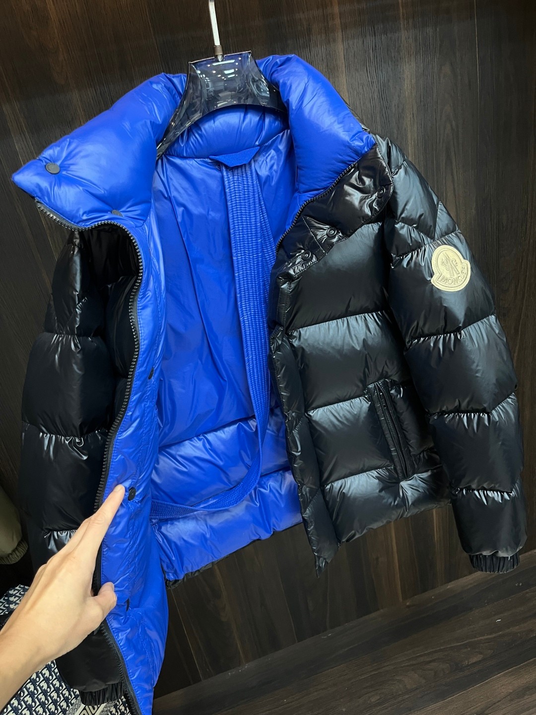 主推羽绒🌹Moner 2025最新款时尚设计师款羽绒外套❤️立领羽绒服，上臂经典logo，90#白鹅绒填