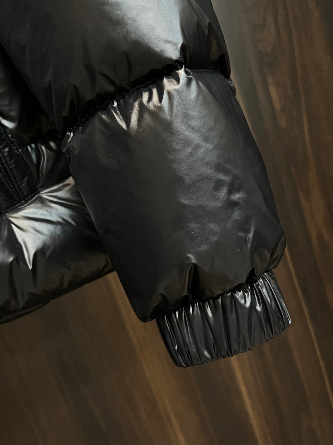 主推羽绒🌹Moner 2025最新款时尚设计师款羽绒外套❤️立领羽绒服，上臂经典logo，90#白鹅绒填