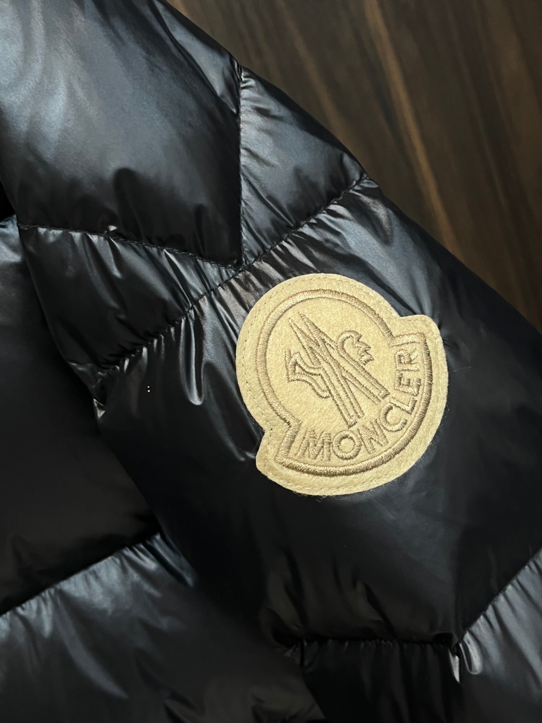 主推羽绒🌹Moner 2025最新款时尚设计师款羽绒外套❤️立领羽绒服，上臂经典logo，90#白鹅绒填