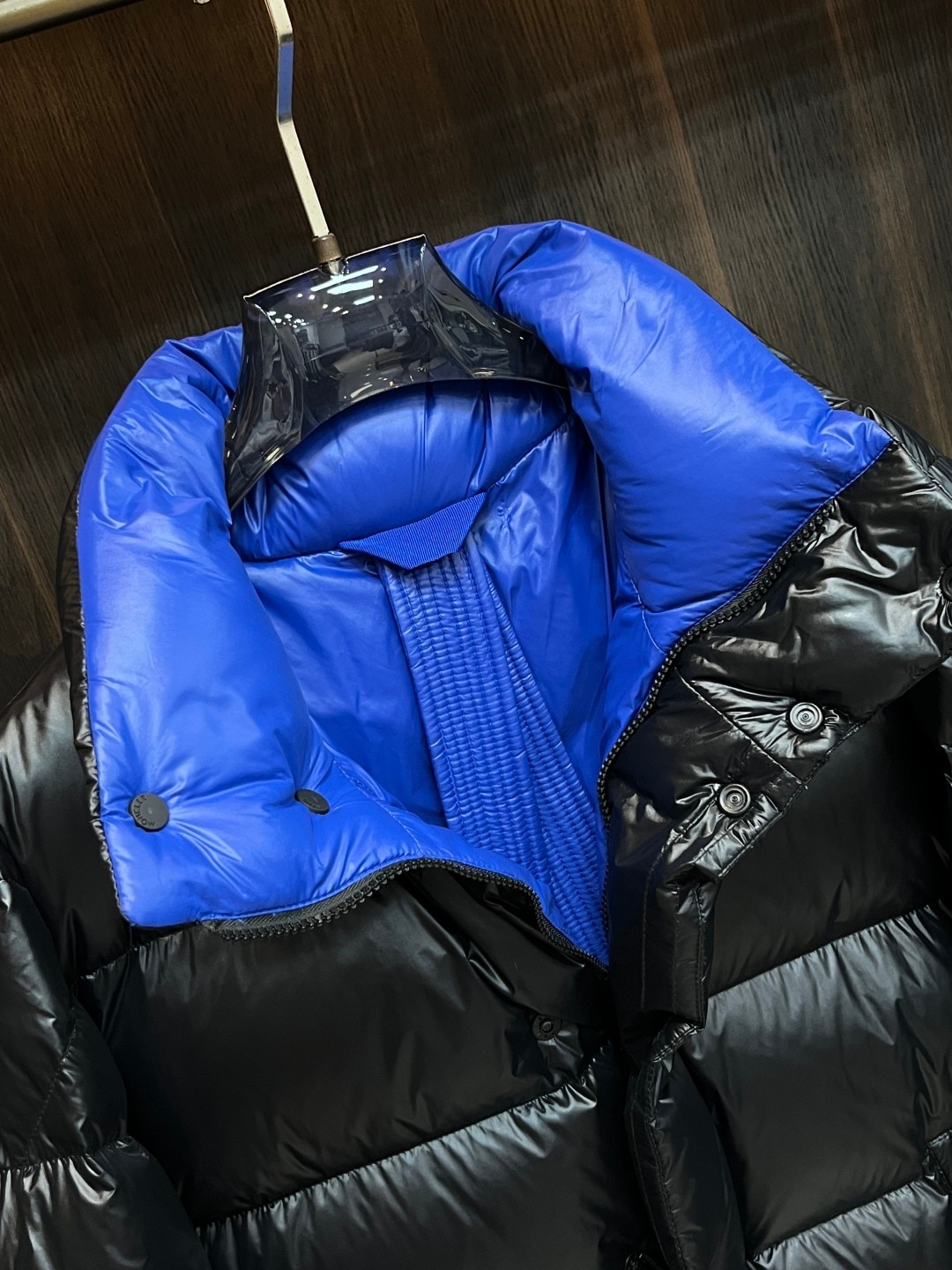 主推羽绒🌹Moner 2025最新款时尚设计师款羽绒外套❤️立领羽绒服，上臂经典logo，90#白鹅绒填