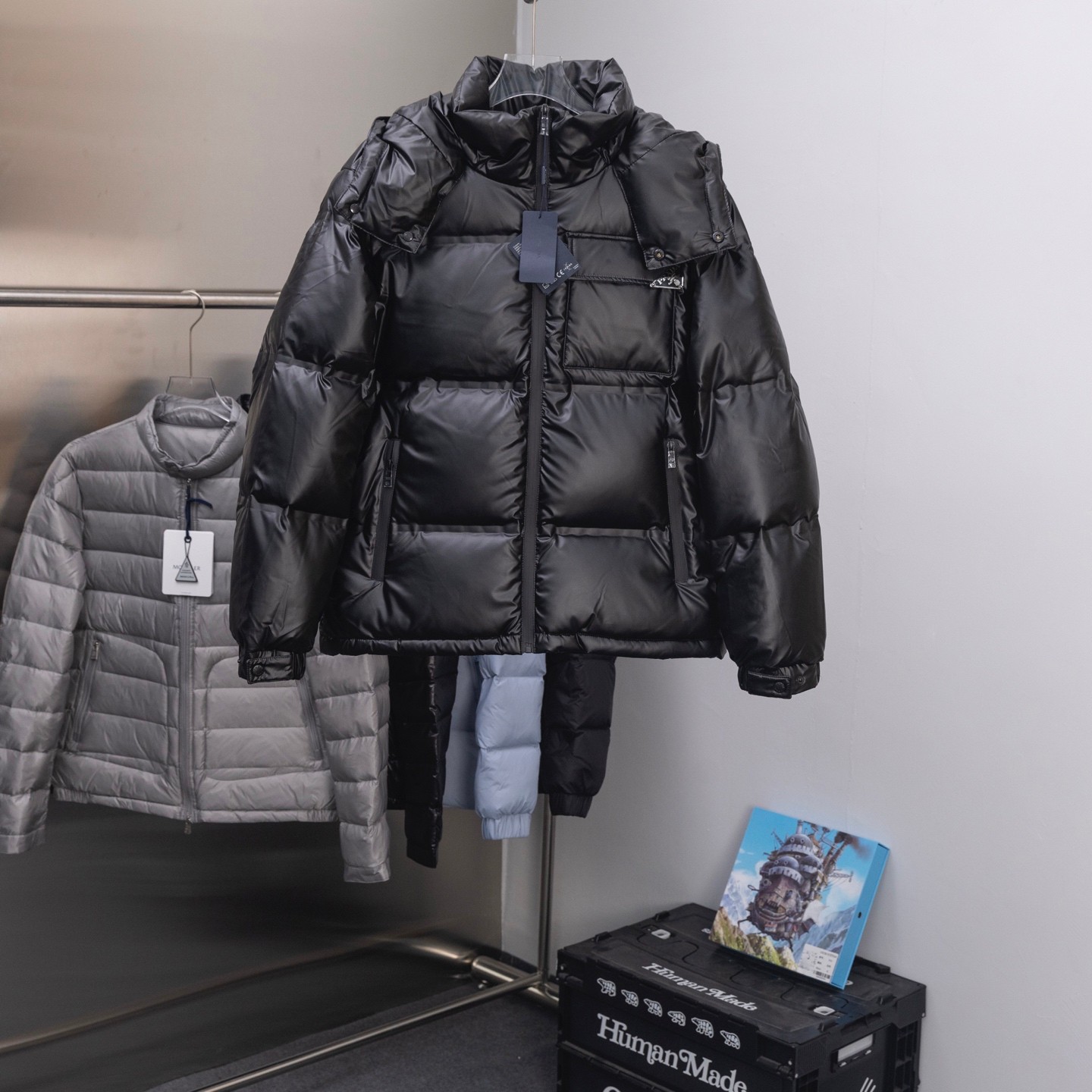 NO:652334,Autumn and winter new high version double-layered glue, original customized hardware accessories are all imported and original customization. Welcome to compare. Absolutely high quality. Use the top new national standard 90 white duck down. Super soft, full and fluffy. Super heavy fabrics with perfect workmanship. Pay attention to the fabrics are super comfortable. Exclusive model. Non-market goods. Same size for men and women. M-3XL,,alexander wang19860909秋冬新款高版本双层压胶,原版订制五金配件全进口原版定制 欢迎对比 绝对的高品质 采用顶级新国标90白鸭绒 超柔软 充羽量蓬松饱满 超级重面料做工杠杠的版型完美 注意面料超舒服 独家款 非市场货 男女同款尺码码数M-3XL,,alexander wang,Men's clothing