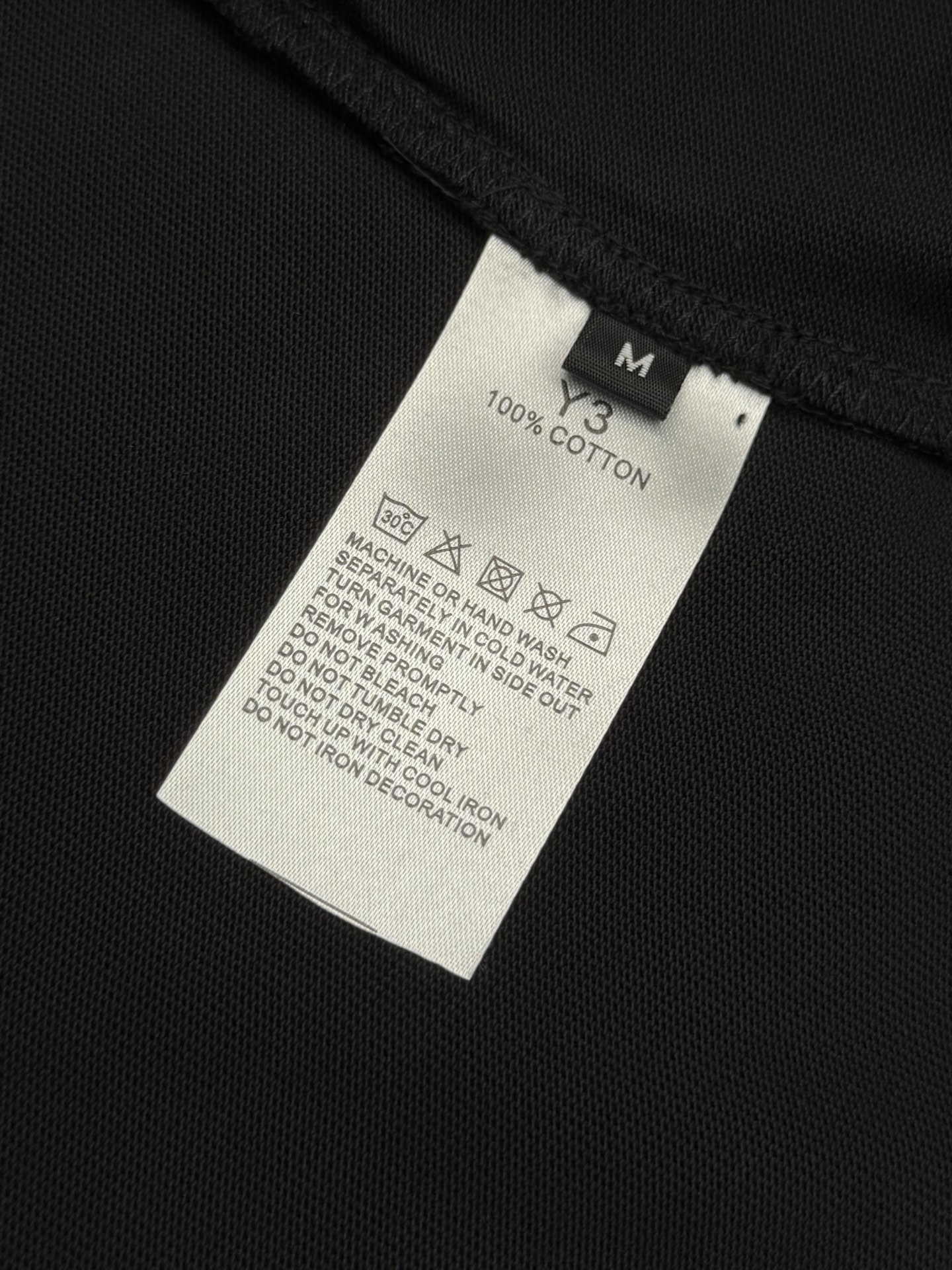 Y3山本耀司🌈🌈新款薄款长袖🆕采用百分百纯棉面料，宽松慵懒风，手感细腻，搭配logo品牌标识，内搭外穿都