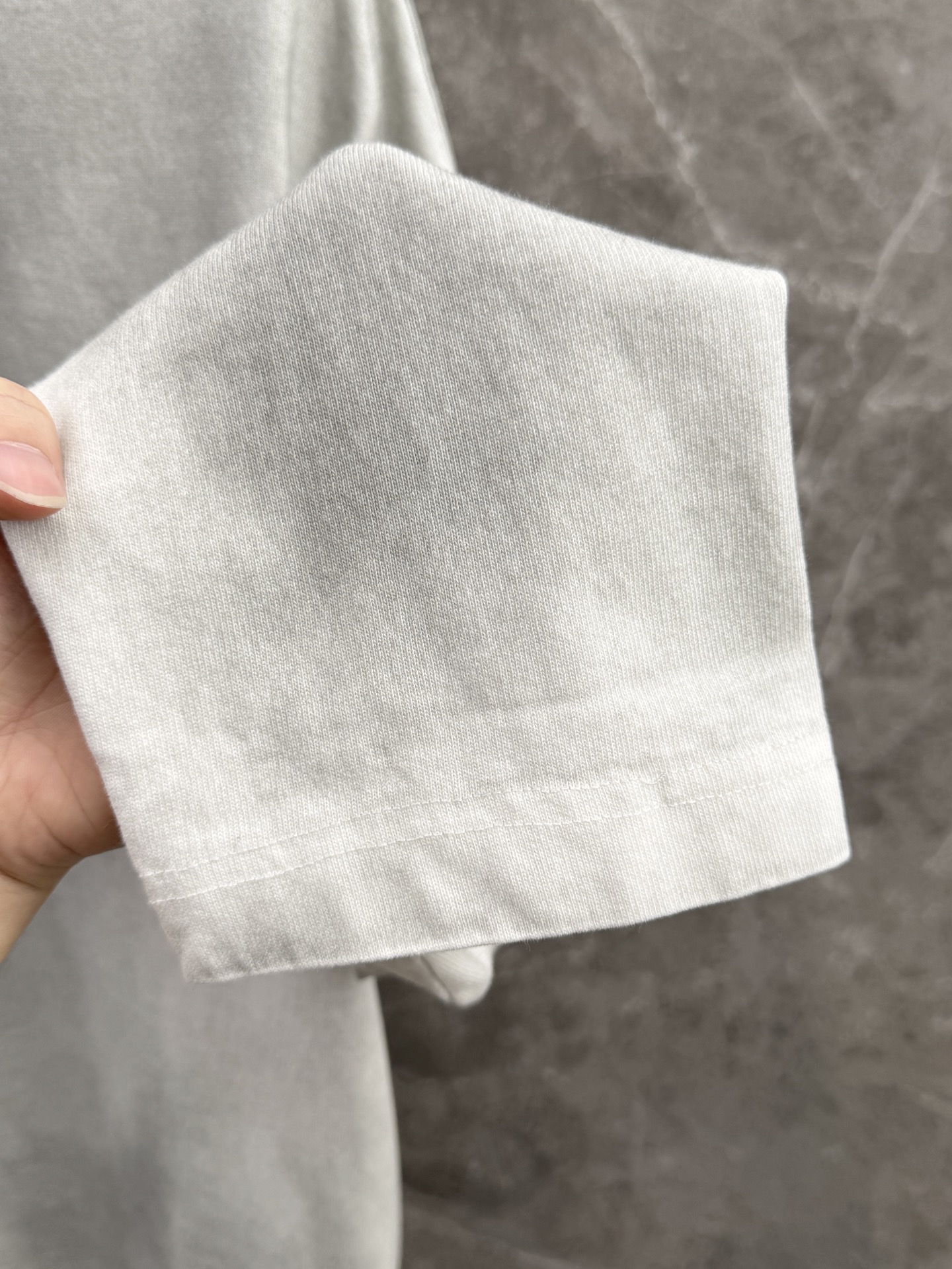 马吉拉🌈🌈新款长袖，采用高品质精梳棉纱, 废土风破坏喷马骝纯棉长T，吸湿排汗·布面紧密织造,细腻亲肤，渐