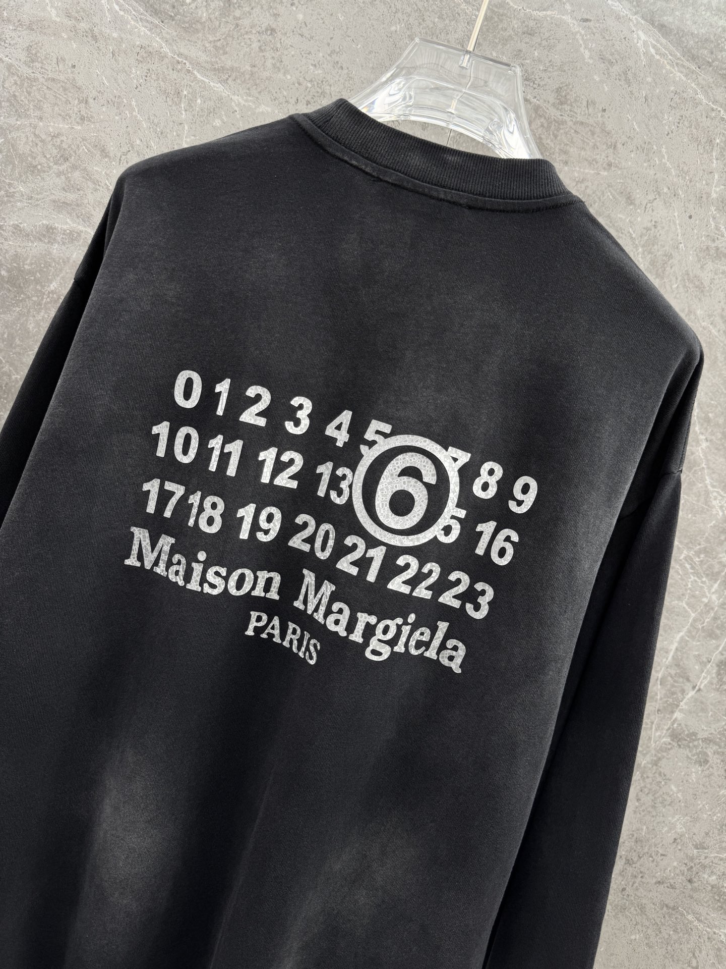 马吉拉🌈🌈新款长袖，采用高品质精梳棉纱, 废土风破坏喷马骝纯棉长T，吸湿排汗·布面紧密织造,细腻亲肤，渐