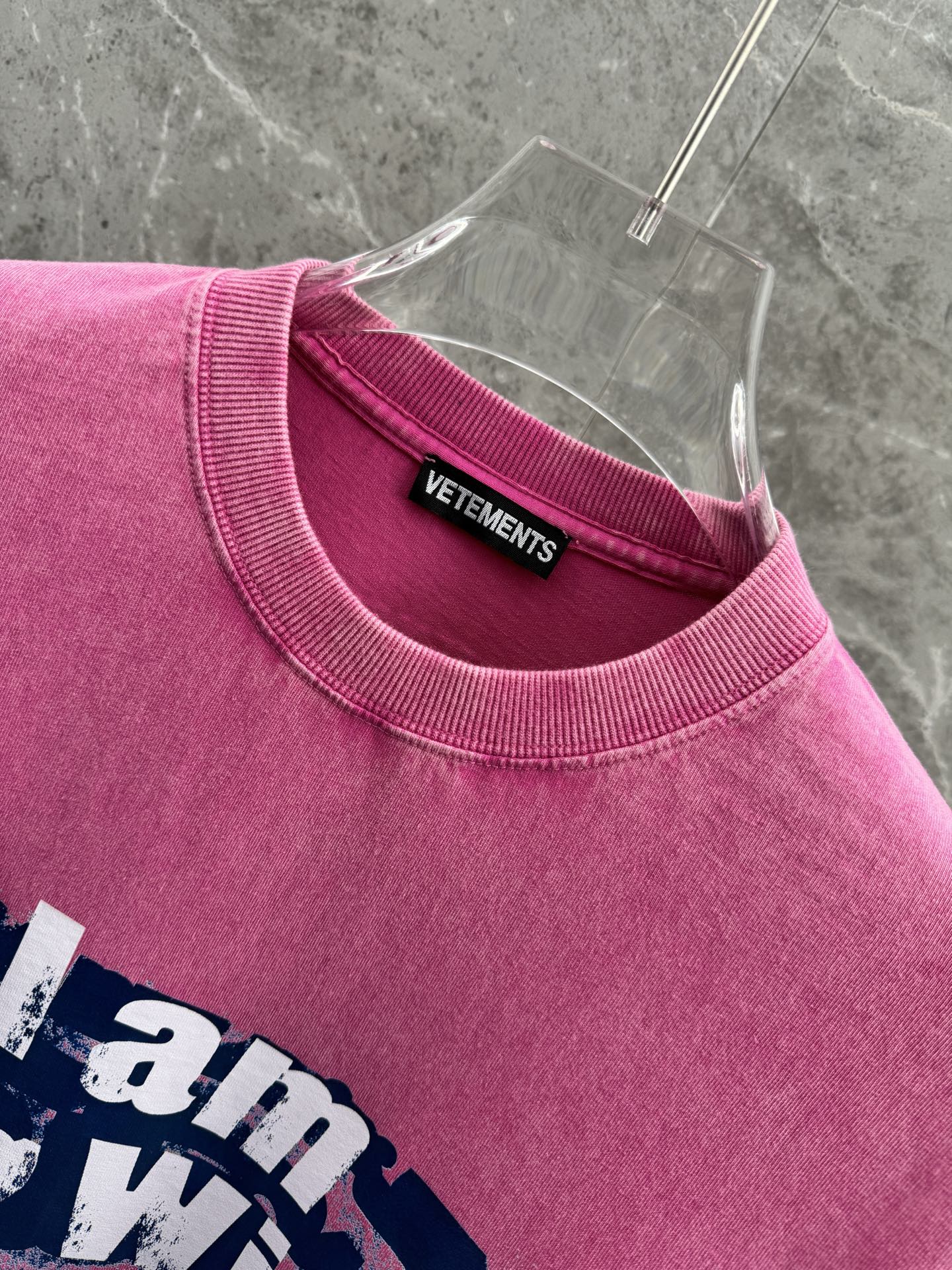 Vetements🌈🌈新款长袖🆕采用定制蜡染水洗做旧面料，独家定织定染纯棉料，柔软舒适！前幅渐变扎染印花