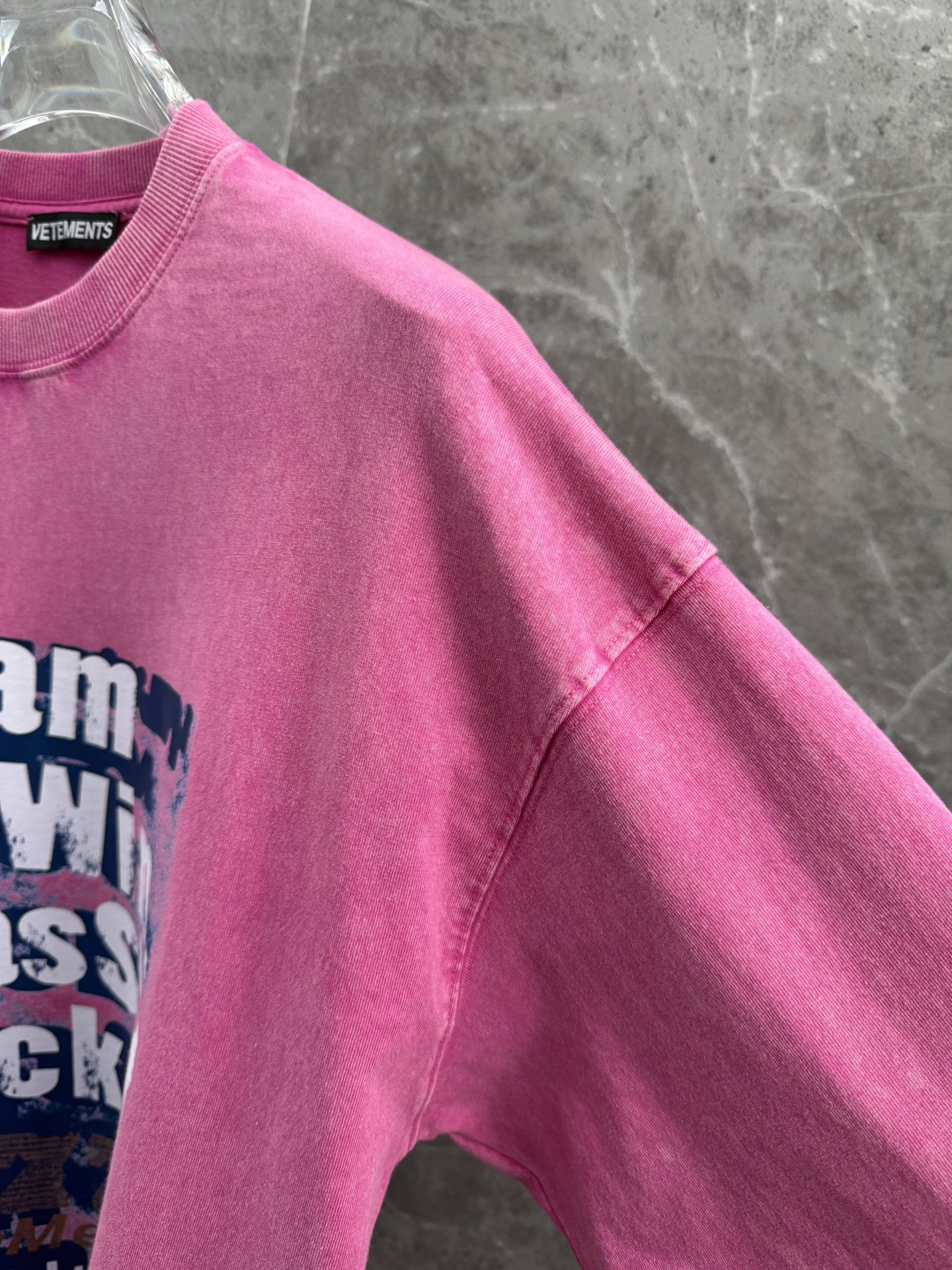 Vetements🌈🌈新款长袖🆕采用定制蜡染水洗做旧面料，独家定织定染纯棉料，柔软舒适！前幅渐变扎染印花