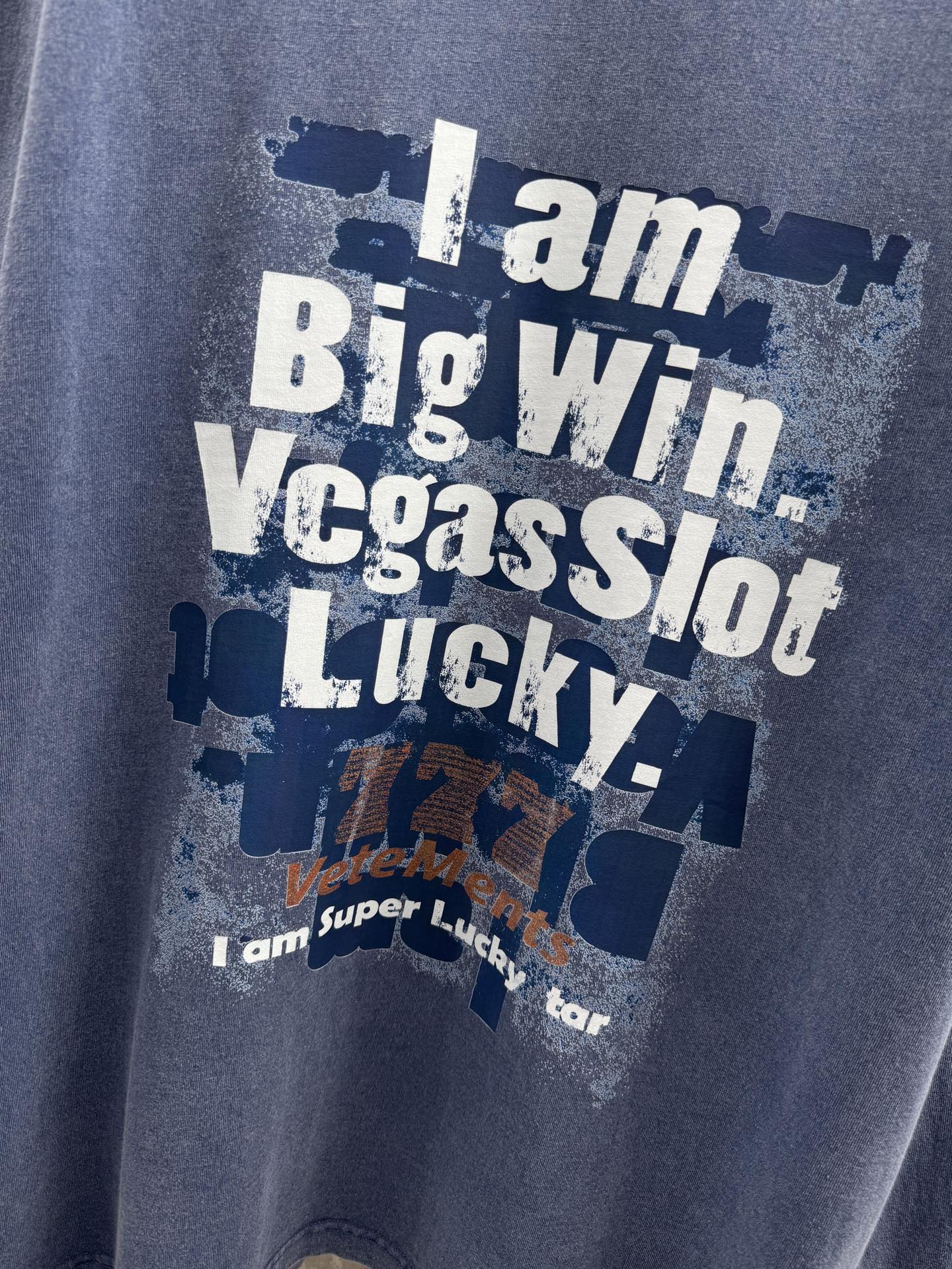 Vetements🌈🌈新款长袖🆕采用定制蜡染水洗做旧面料，独家定织定染纯棉料，柔软舒适！前幅渐变扎染印花