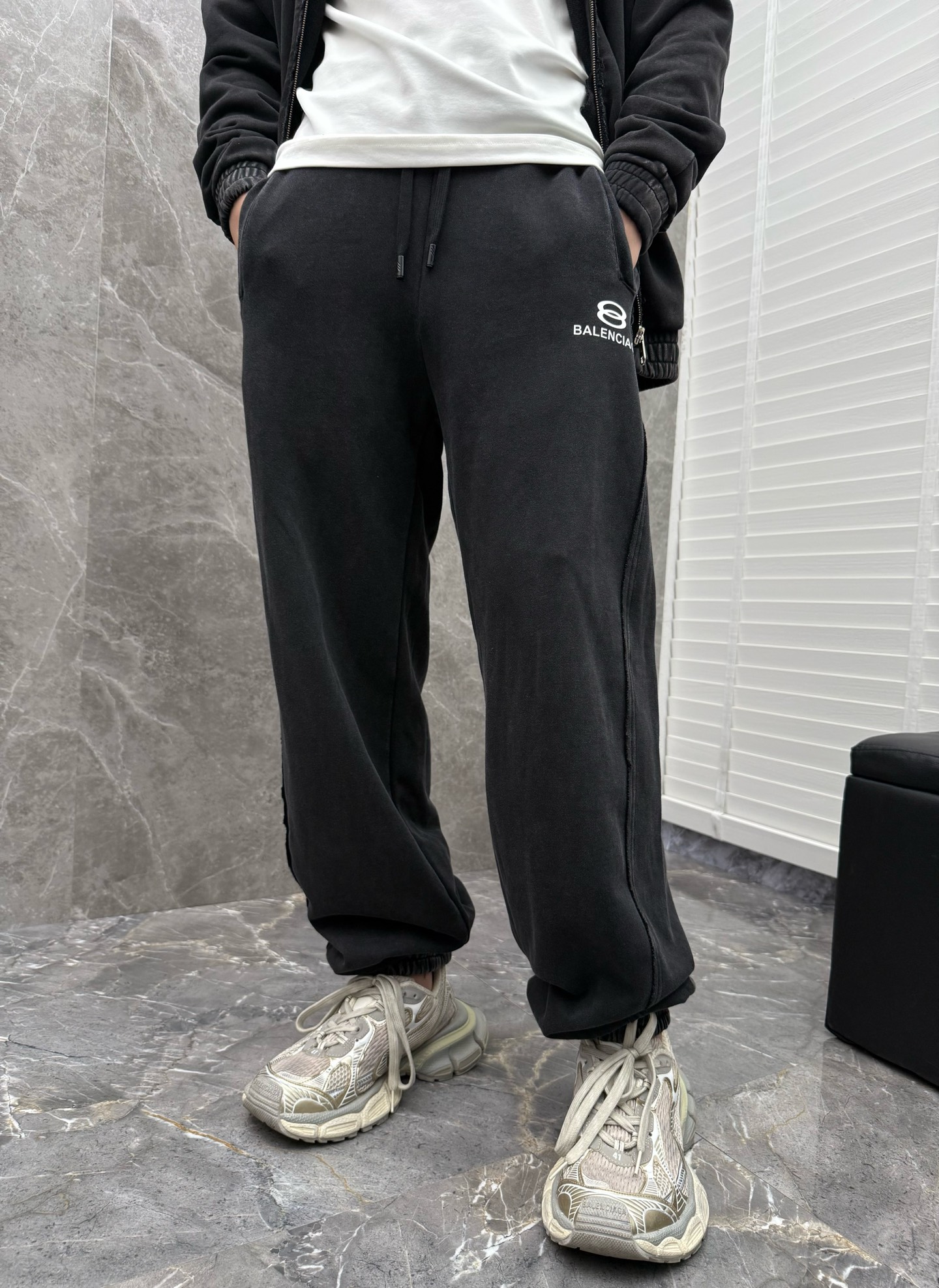 Balenciaga Men's Black Cotton Logo Sweatpants Casual Trousers 3 i1758032427072 9403 0 7