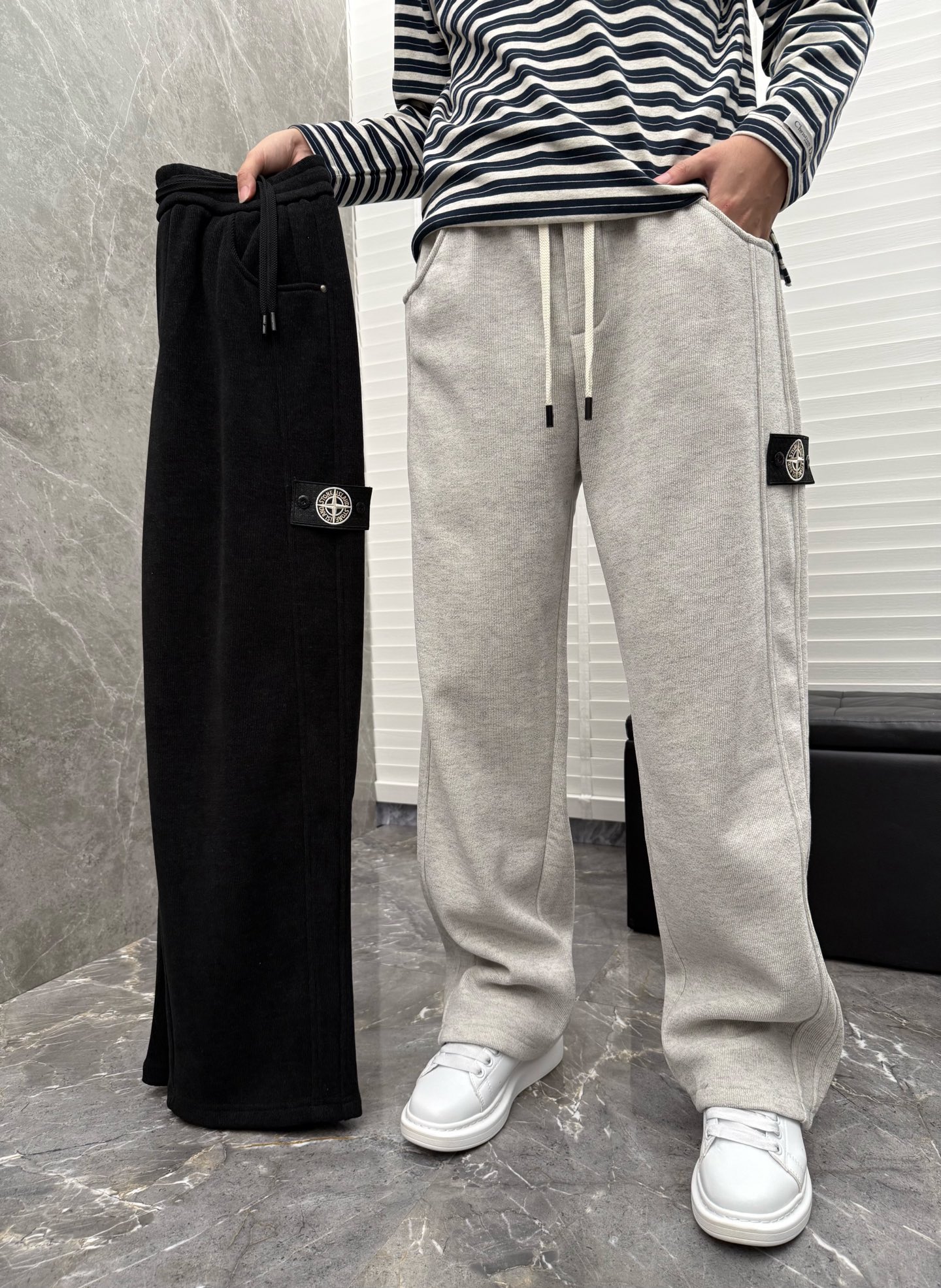 石头岛联名迪奥🌈🌈新款休闲加绒长裤，采用高定加绒面料，面料挺括有型设计装饰，上身足够吸睛且回头率爆棚！休