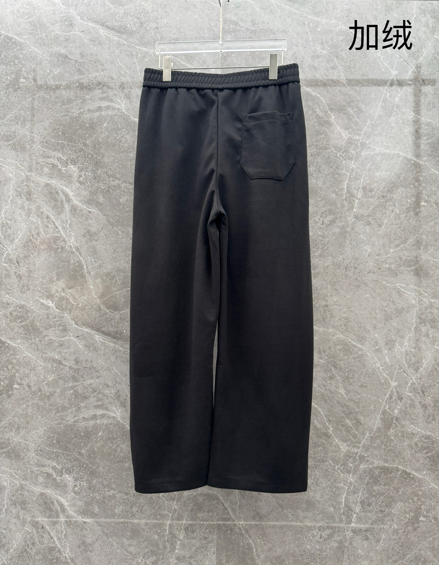 （新出加绒）alo🌈🌈新款加绒休闲裤，采用高定面料，裤子腰头饰有logo字母设计，面料手感柔软滑润、保型