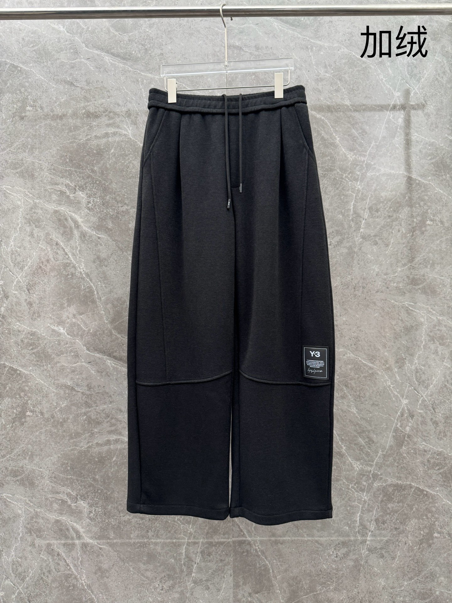 ！ （新出加绒）Y3🌈🌈经典高定新款黑武士风格加绒休闲裤，采用优质兔绒面料，超级亲肤舒适，面料超绝，裤腿
