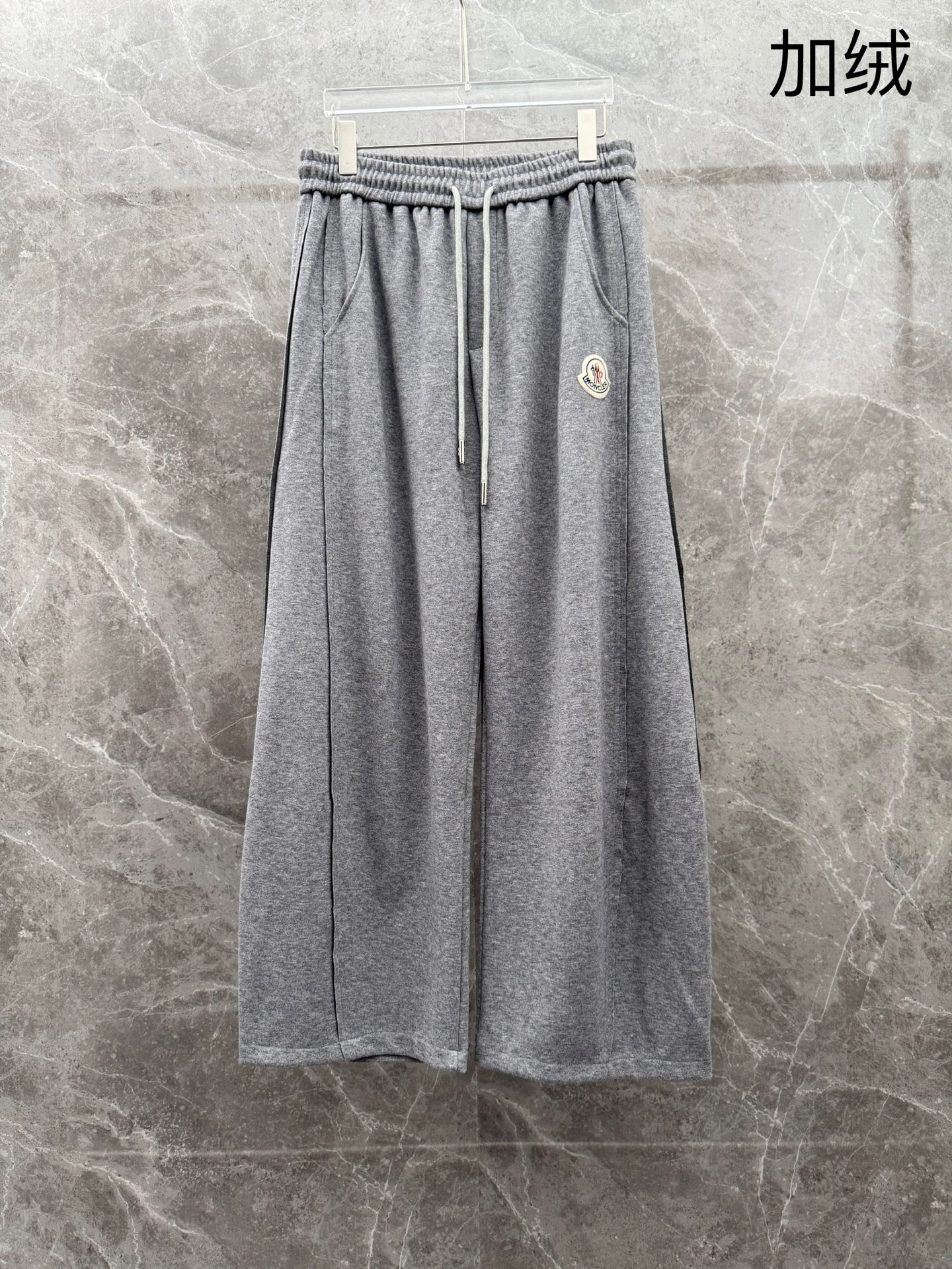 （新出加绒）蒙口🌈🌈新款加绒长裤！采用高定优质面料，亲肤舒适细腻，久穿不变形不起皱，耐穿性能强。腰部松紧