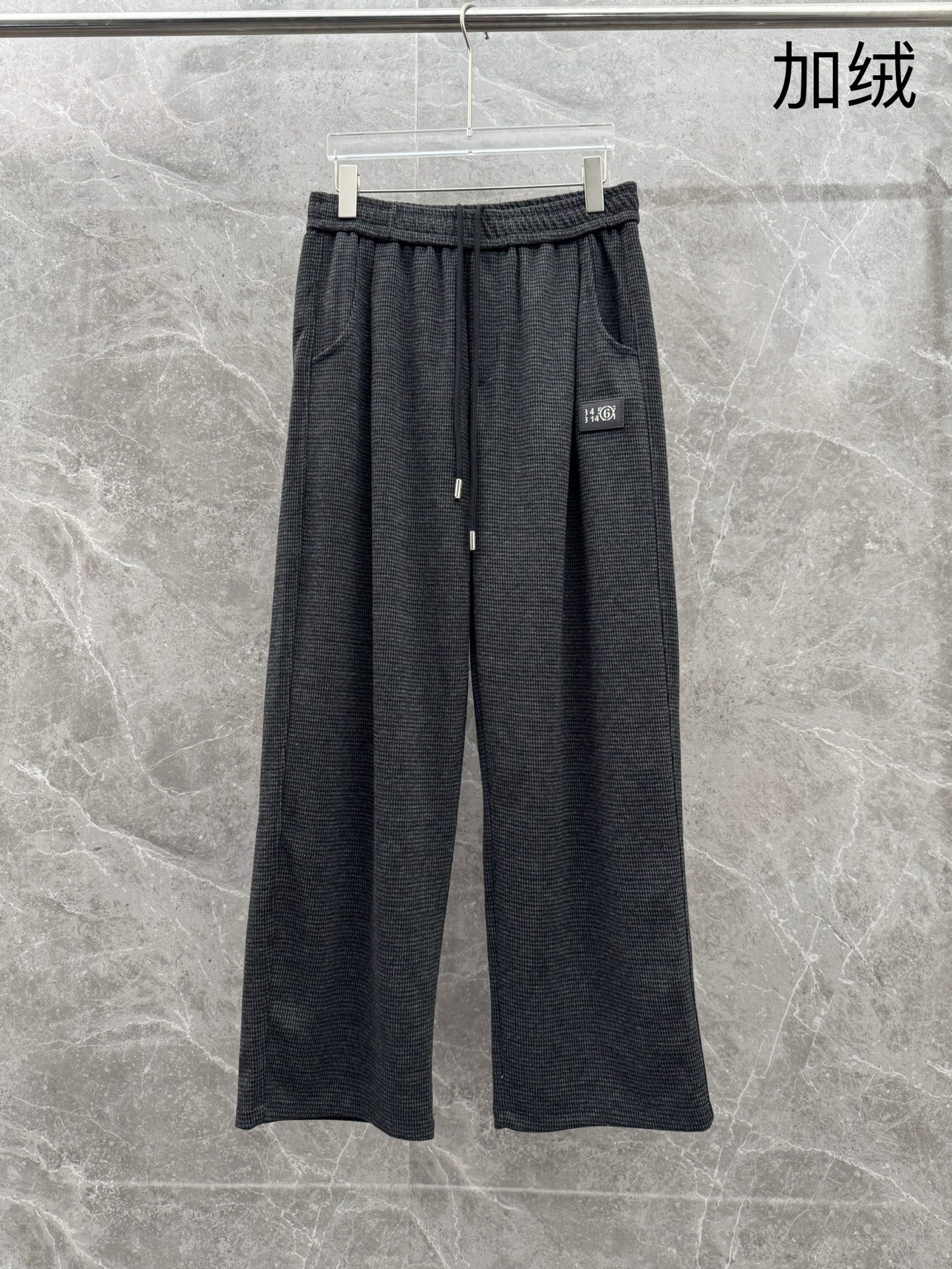 （新出加绒）马吉拉🌈🌈新款羊毛千鸟格加绒休闲裤，采用羊毛面料打造，舒适保暖轻肤软糯，非常有垂感不显臃肿。