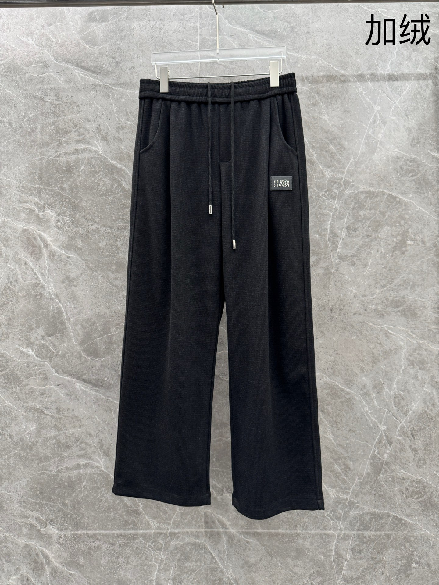 （新出加绒）马吉拉🌈🌈新款羊毛千鸟格加绒休闲裤，采用羊毛面料打造，舒适保暖轻肤软糯，非常有垂感不显臃肿。