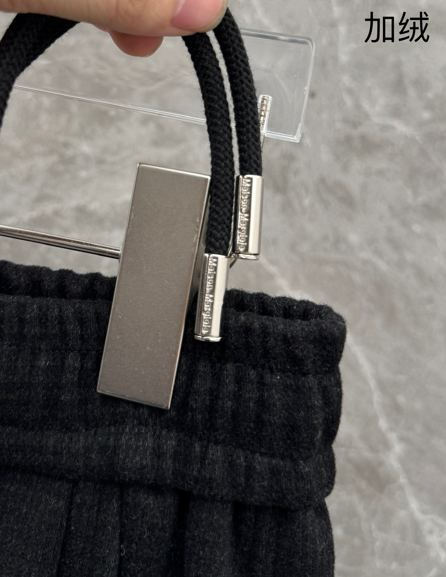 （新出加绒）马吉拉🌈🌈新款羊毛千鸟格加绒休闲裤，采用羊毛面料打造，舒适保暖轻肤软糯，非常有垂感不显臃肿。