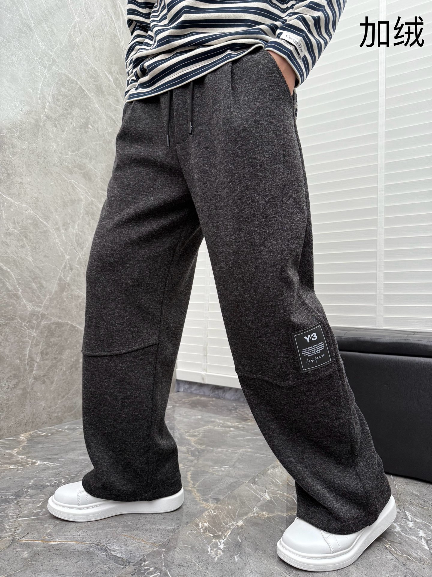 ！ （新出加绒）Y3🌈🌈经典高定新款黑武士风格加绒休闲裤，采用优质兔绒面料，超级亲肤舒适，面料超绝，裤腿