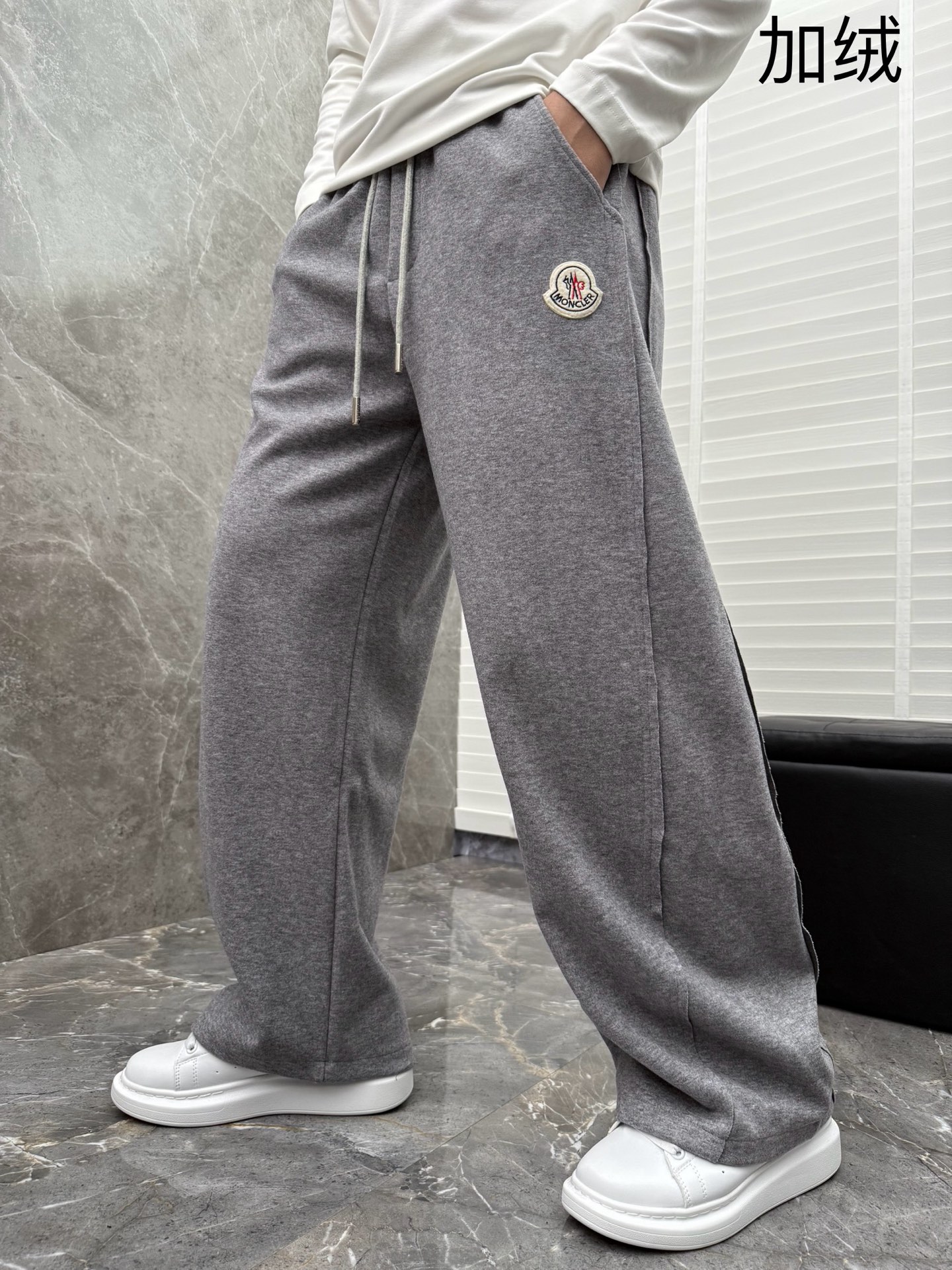 （新出加绒）蒙口🌈🌈新款加绒长裤！采用高定优质面料，亲肤舒适细腻，久穿不变形不起皱，耐穿性能强。腰部松紧