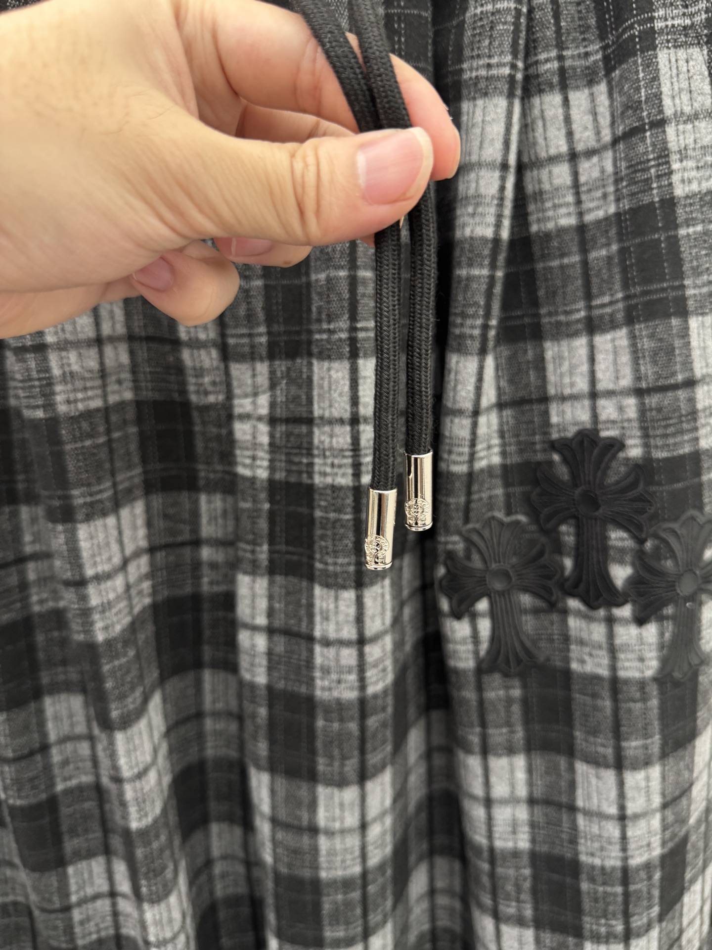 克罗心🌈🌈拉绒新款英伦风休闲裤，采用优质亲肤毛呢绒面料，超级舒适，面料极好亲肤舒适，整体轮廓版型设计完美